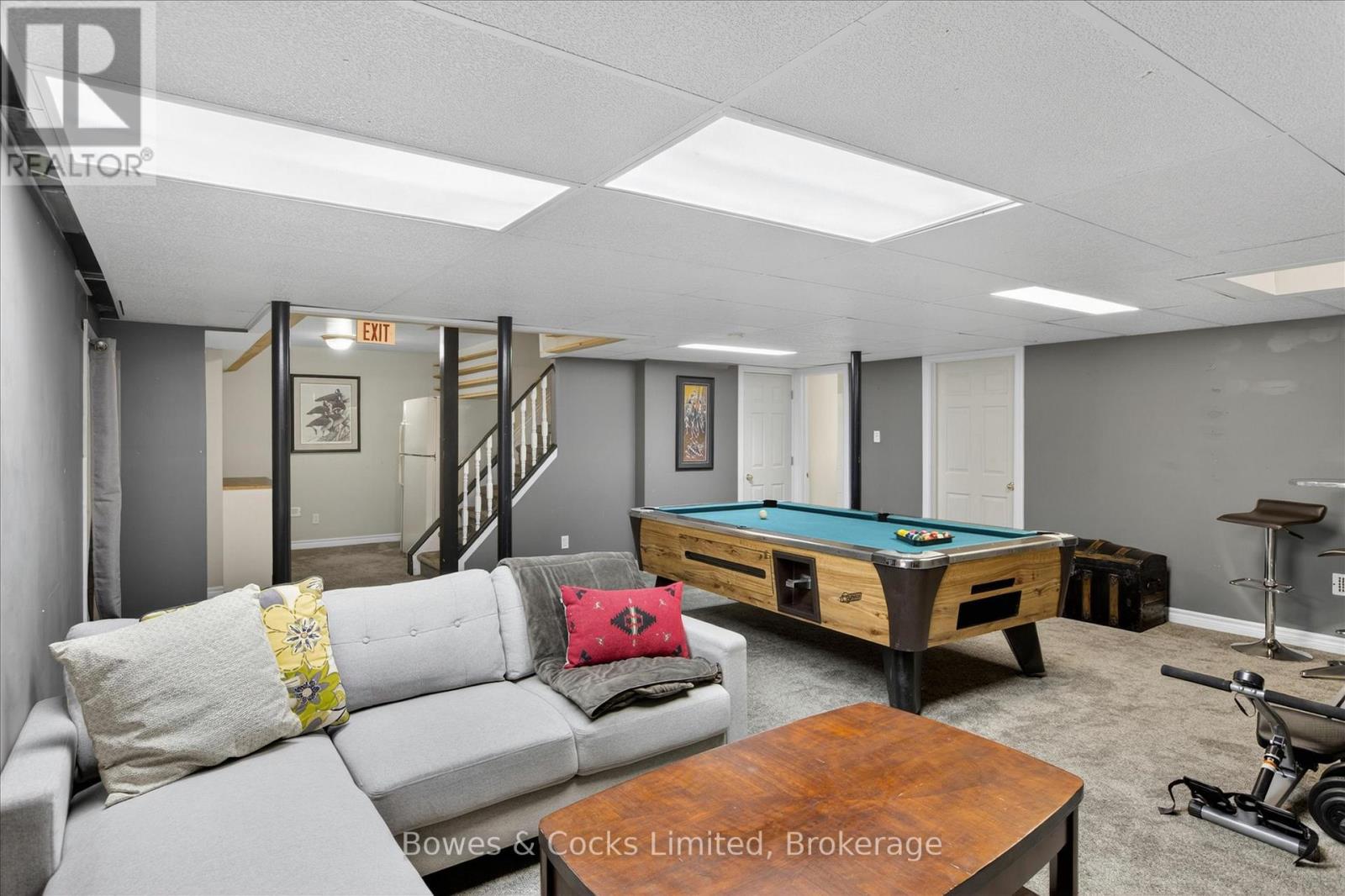 27 CARSON COURT - 37