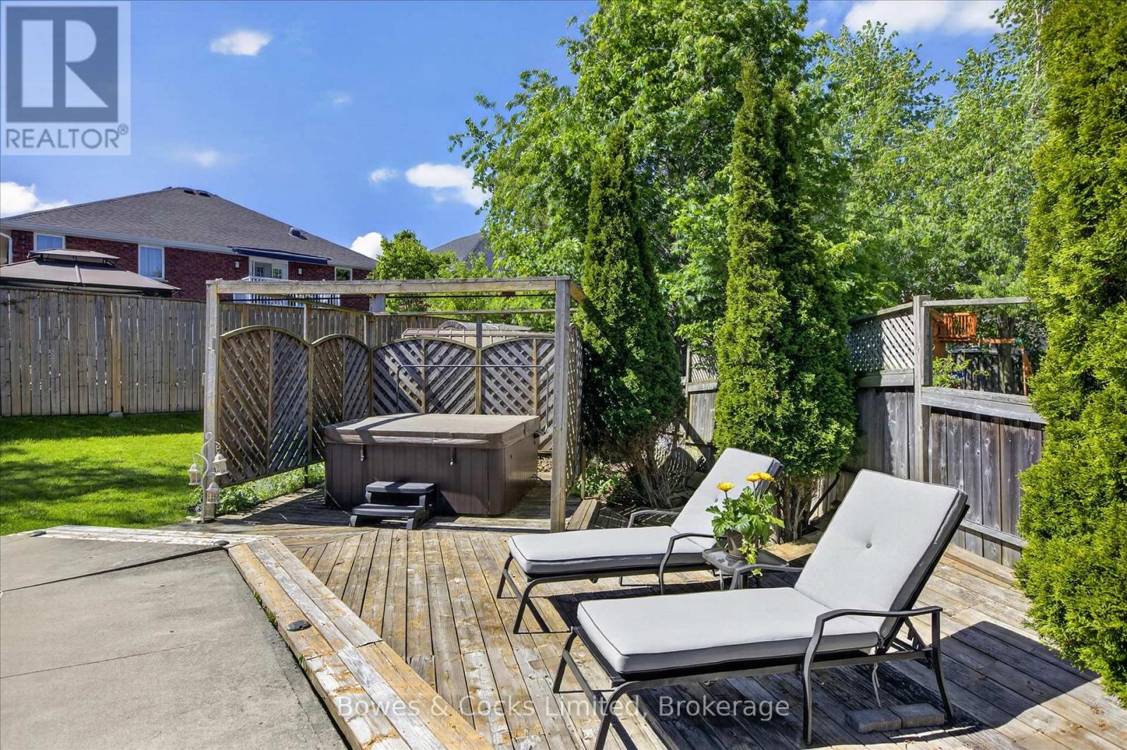 27 CARSON COURT - 44