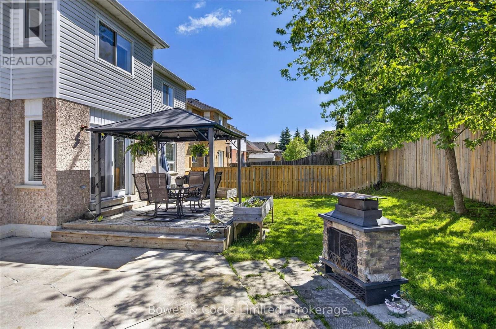 27 CARSON COURT - 45