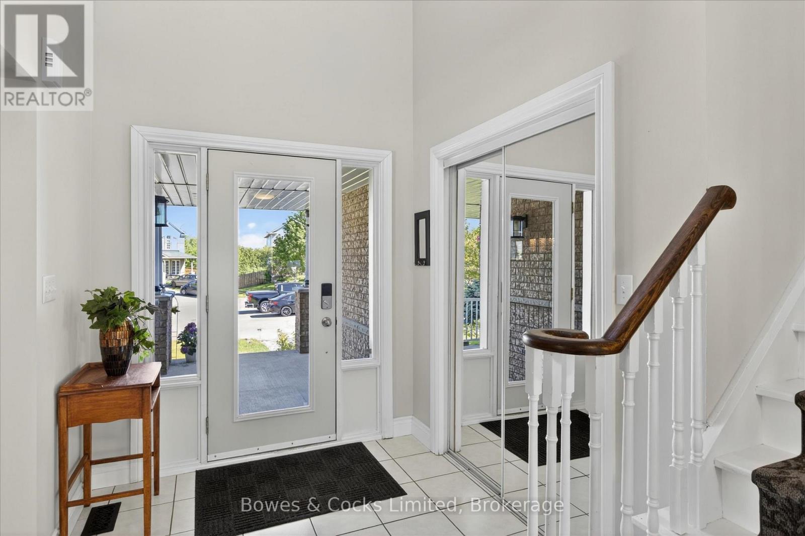 27 CARSON COURT - 7