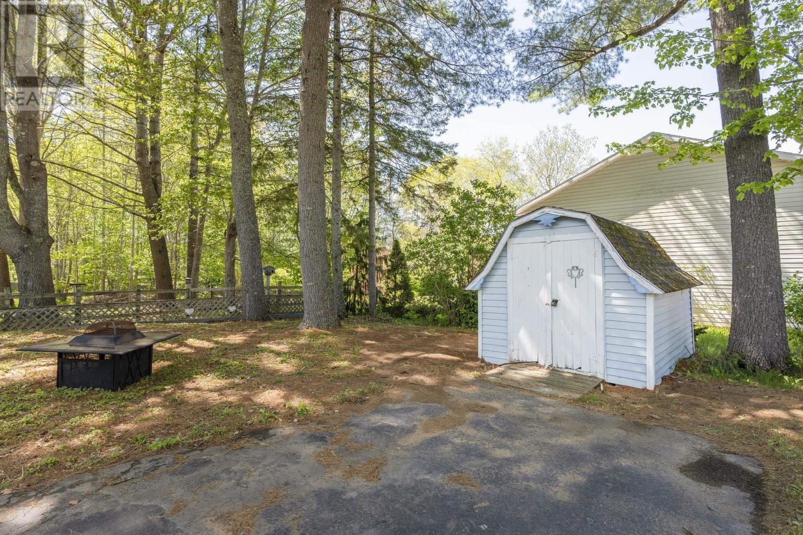 Property 20 of 32 of 5 Maplewood Lane