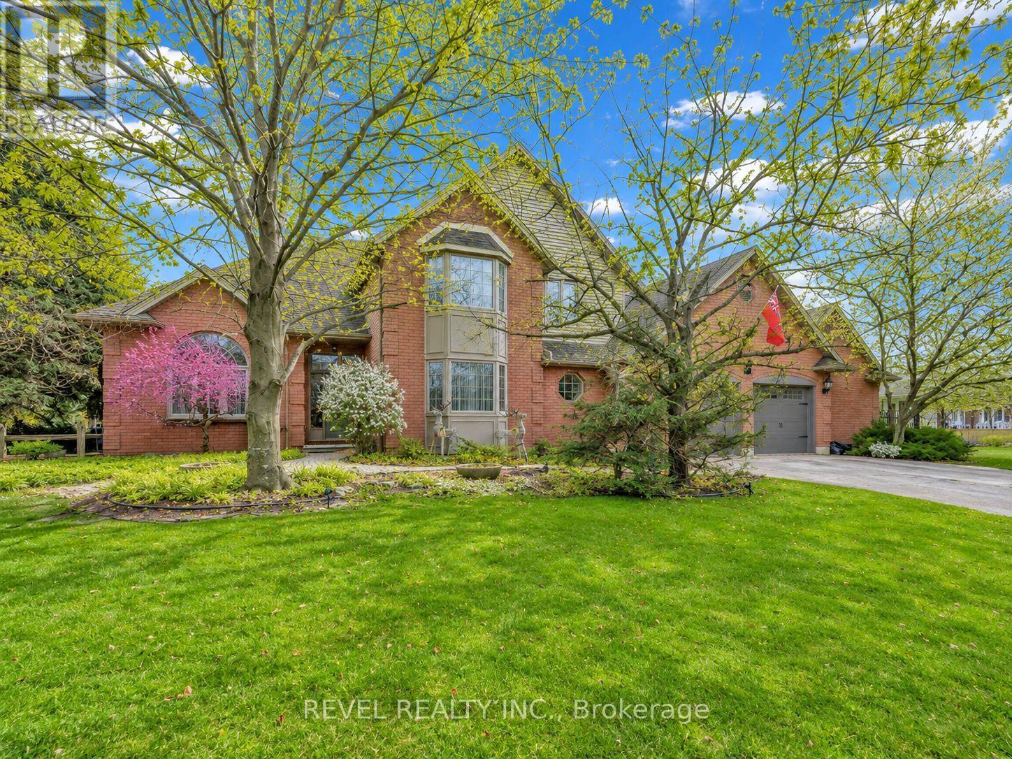 11 CRAMAR CRESCENT - 1