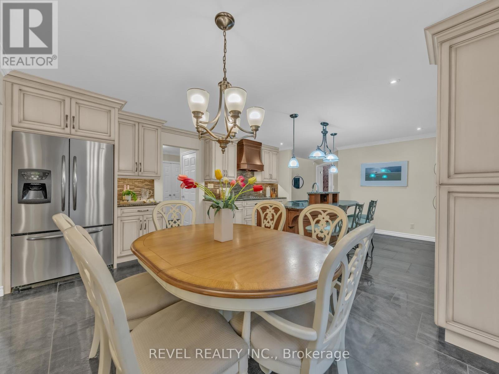 11 CRAMAR CRESCENT - 14