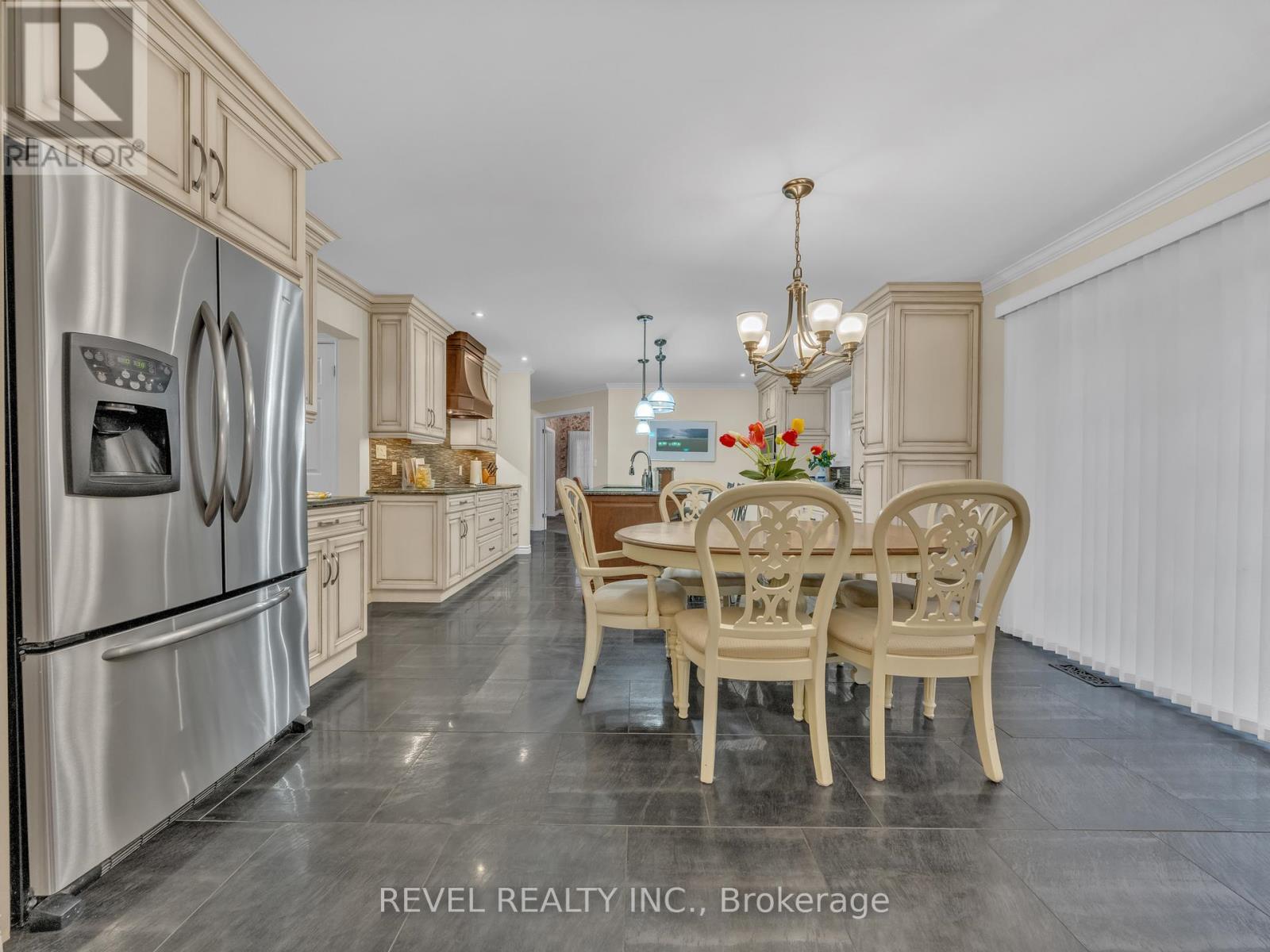 11 CRAMAR CRESCENT - 15