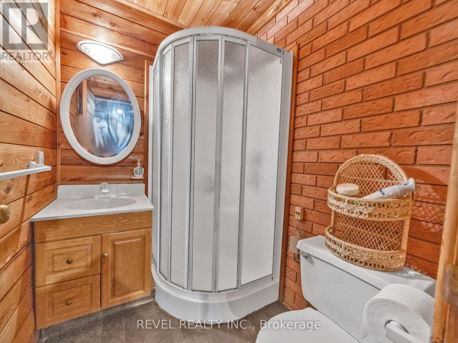 11 CRAMAR CRESCENT - 32