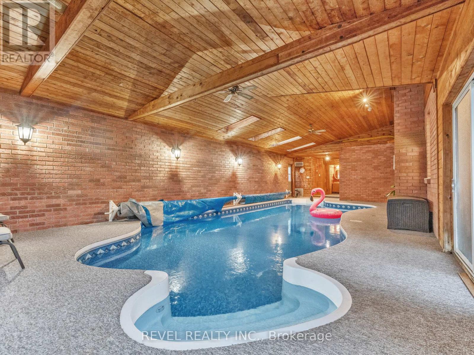 11 CRAMAR CRESCENT - 35