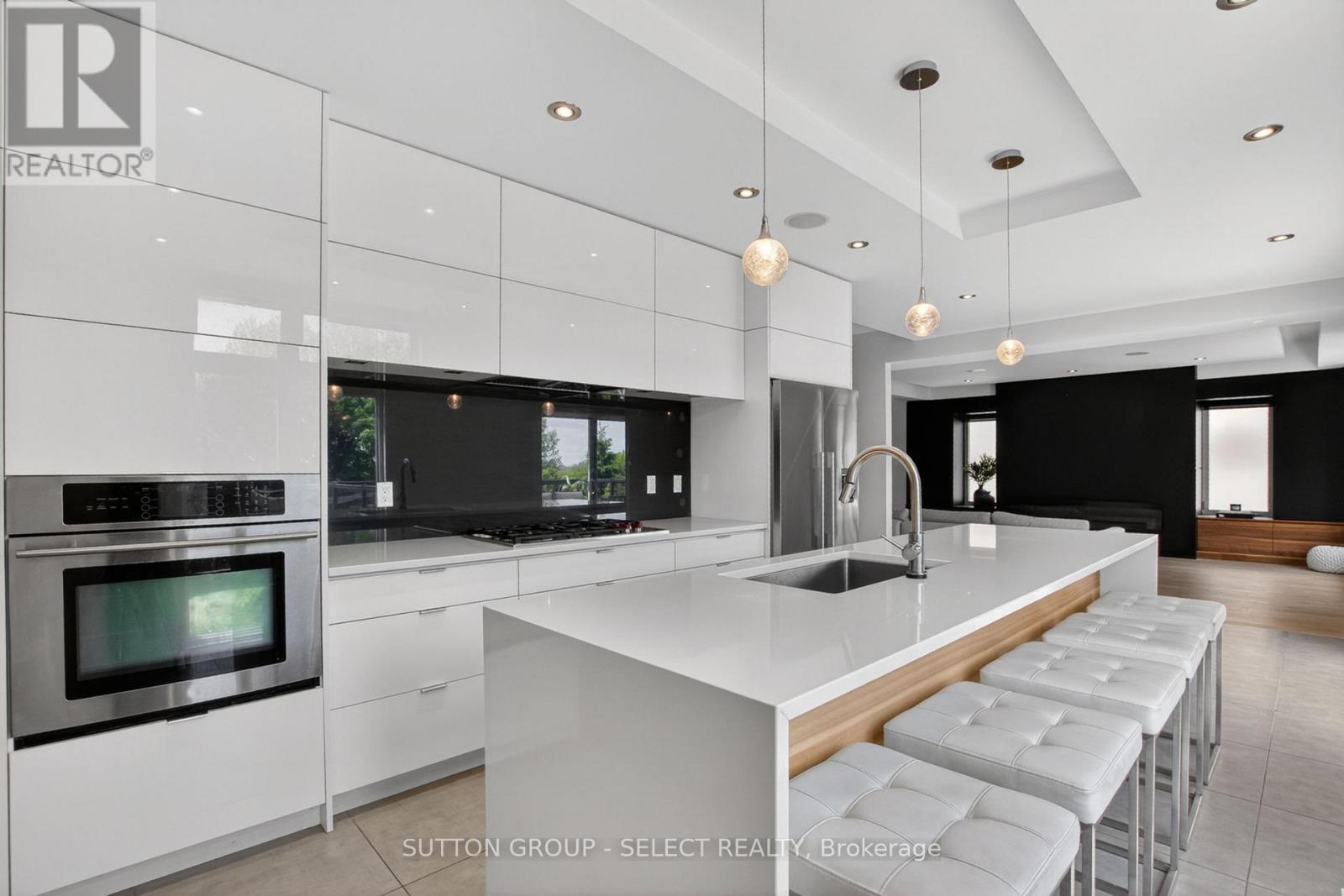 972 GUILDWOOD BOULEVARD - 16