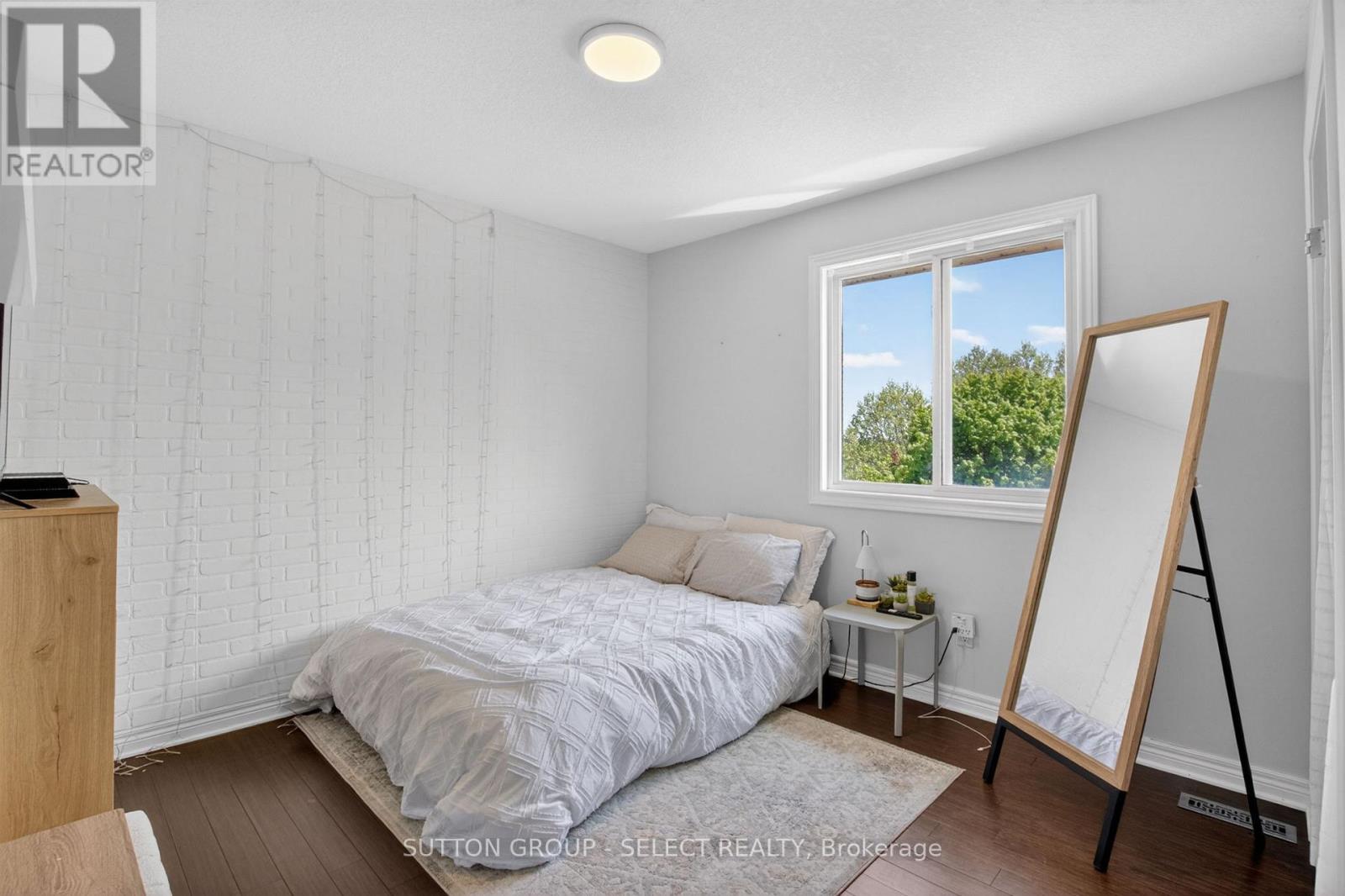 972 GUILDWOOD BOULEVARD - 23