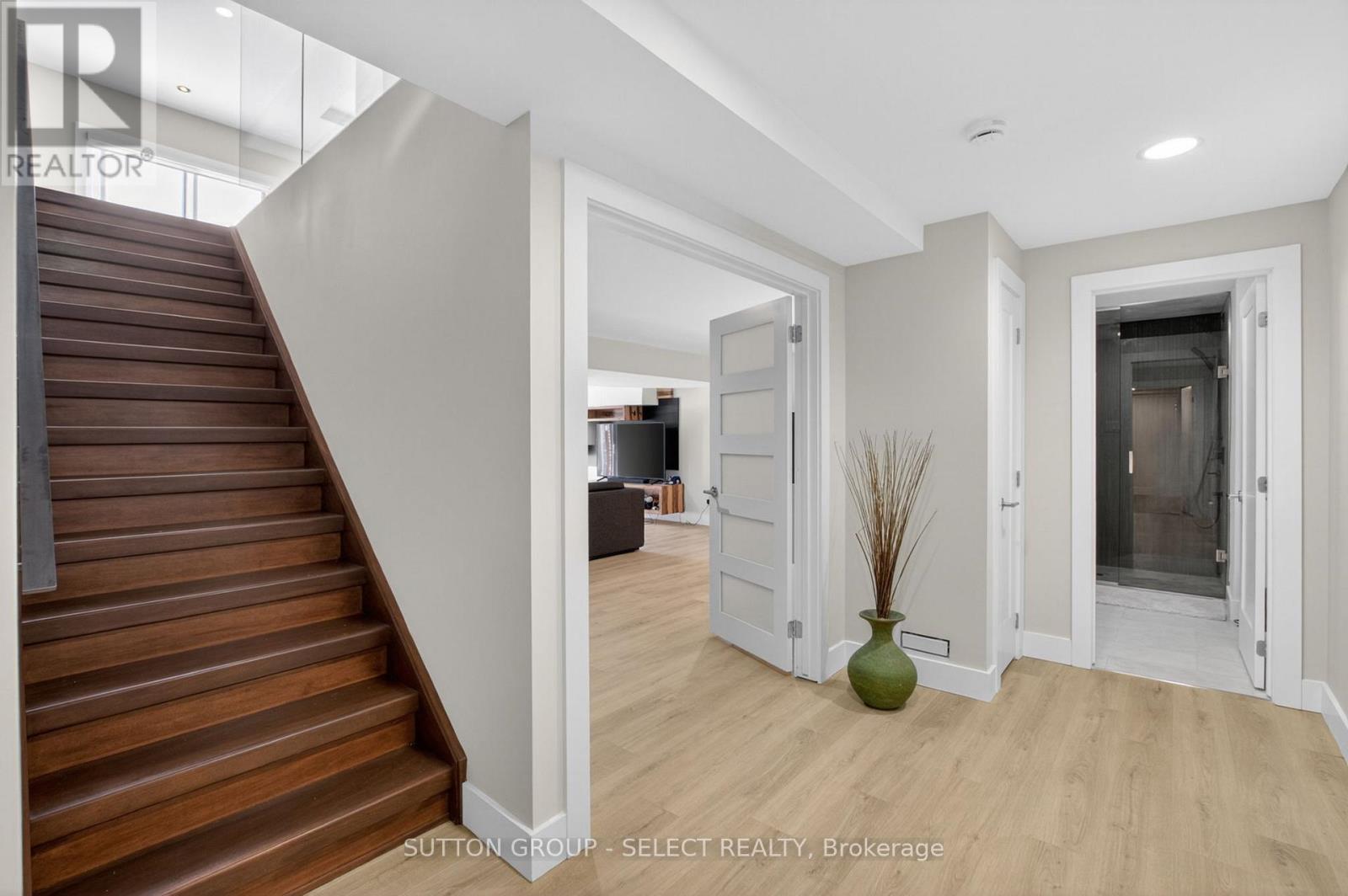 972 GUILDWOOD BOULEVARD - 30