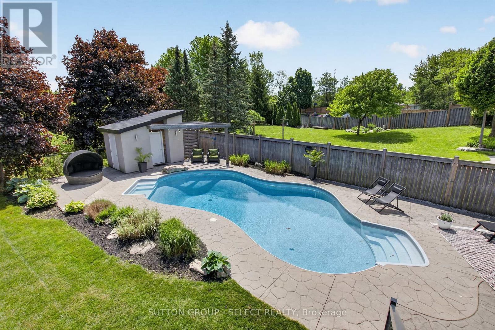 972 GUILDWOOD BOULEVARD - 40