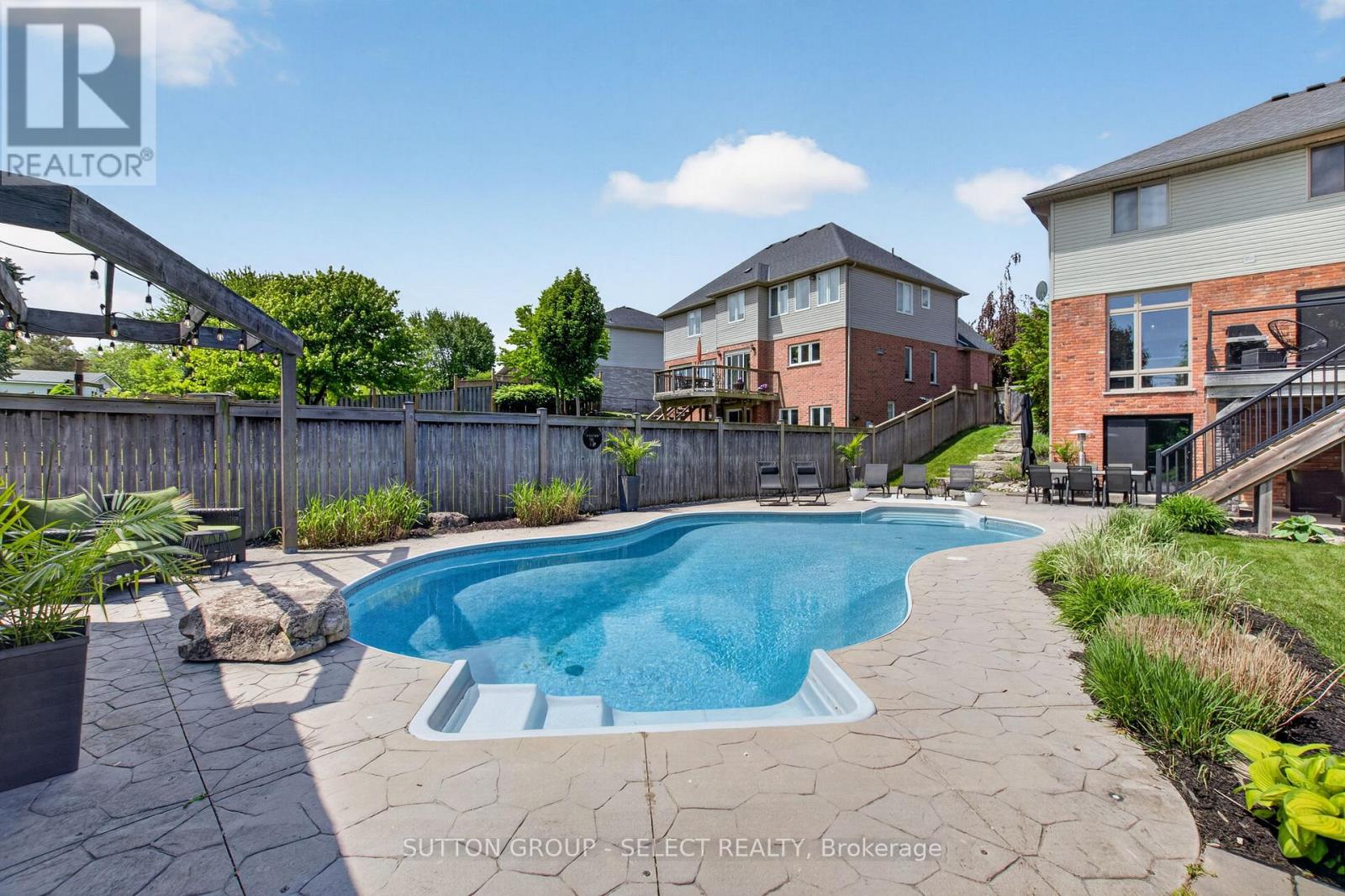 972 GUILDWOOD BOULEVARD - 41