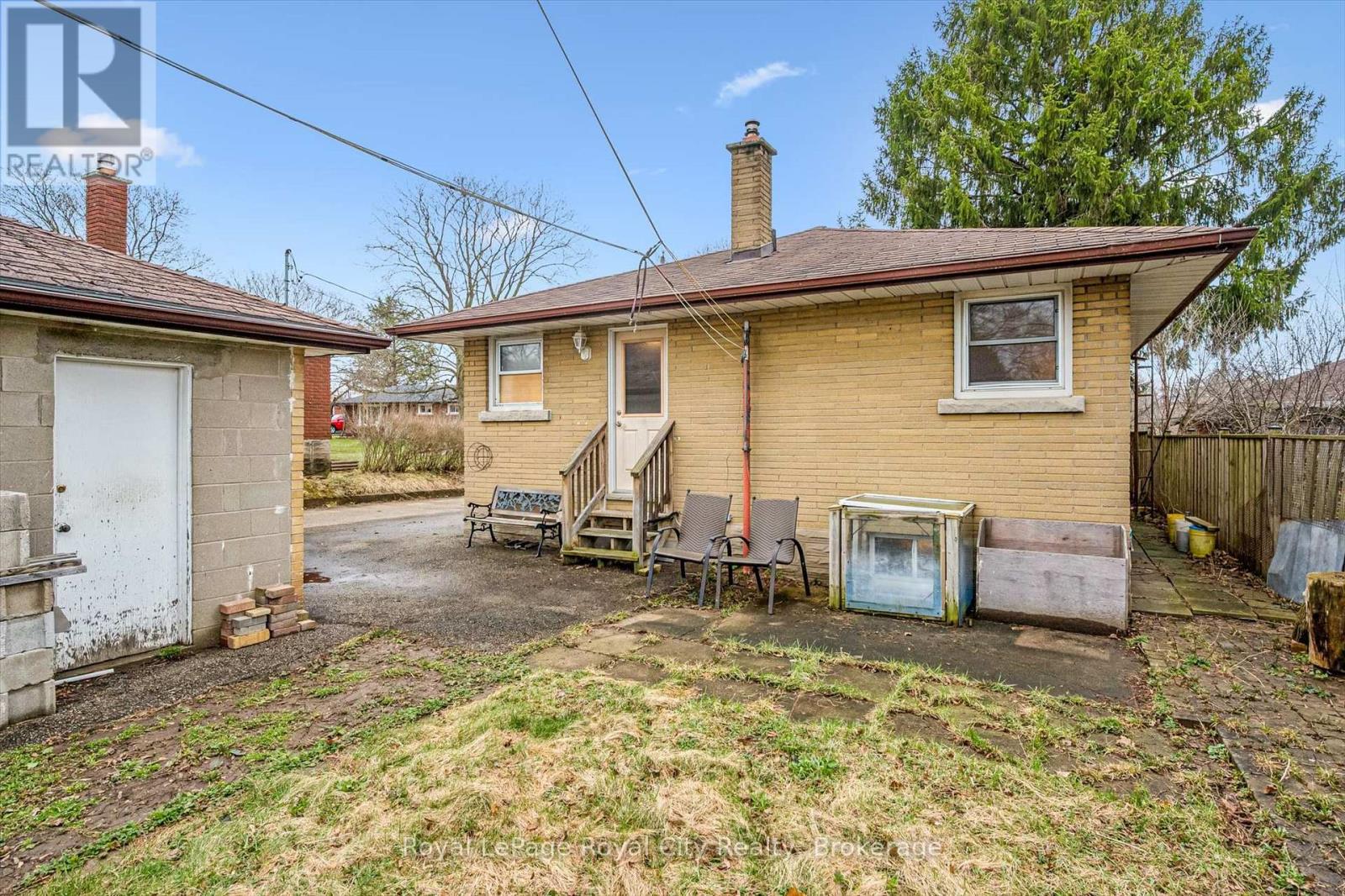 12 DELMAR BOULEVARD - 30