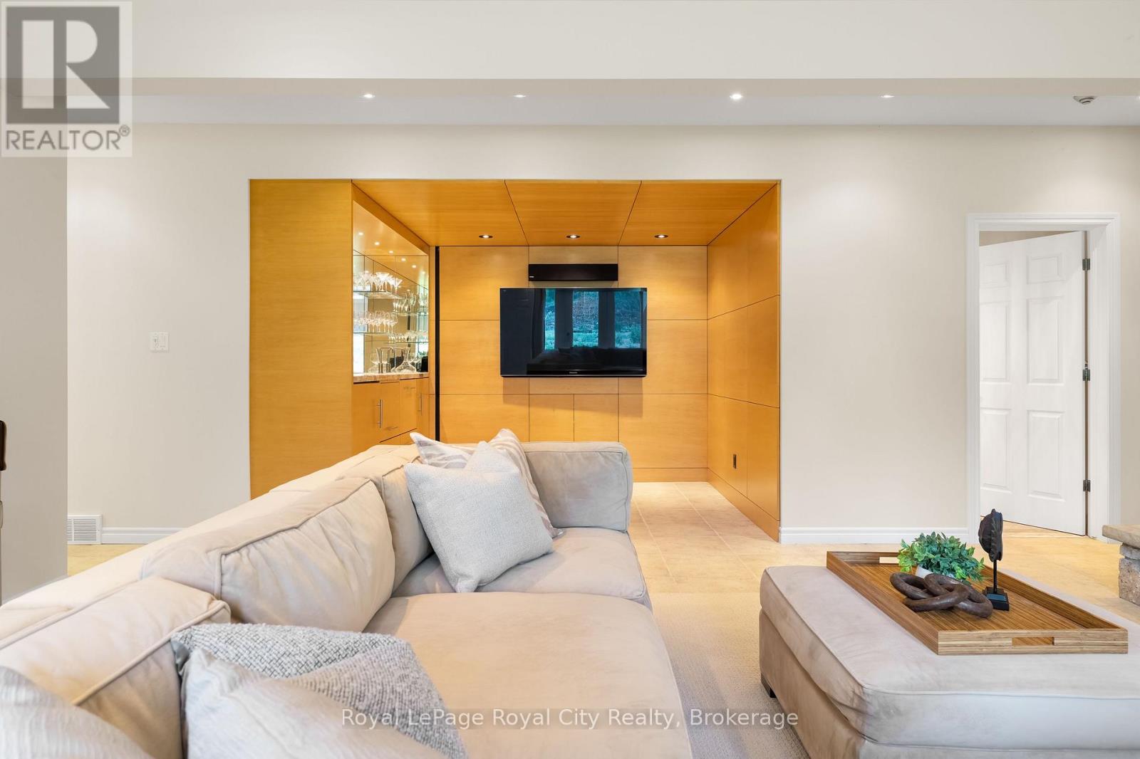 384 SOUTH RIVER ROAD - 23