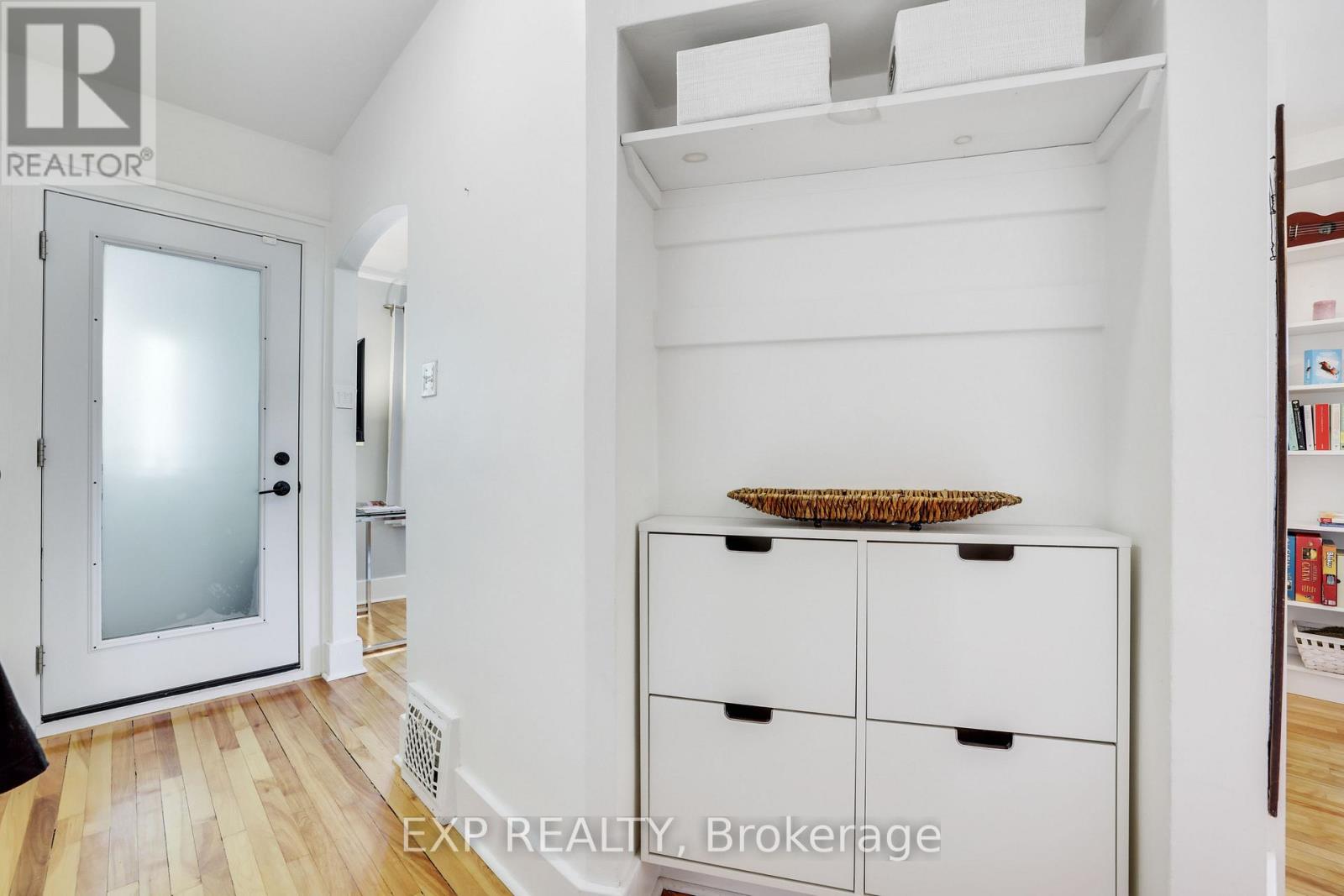 122 BYRON AVENUE - 6