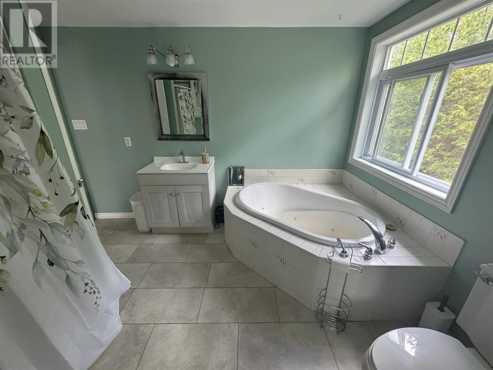 884 Dunlop Shores RD - 20