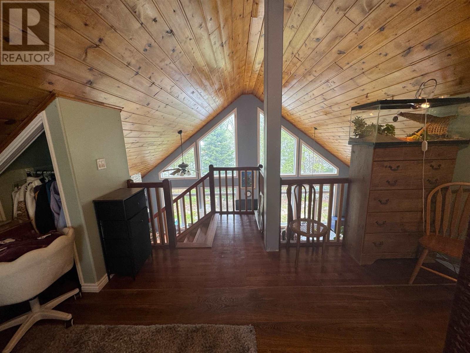 884 Dunlop Shores RD - 15