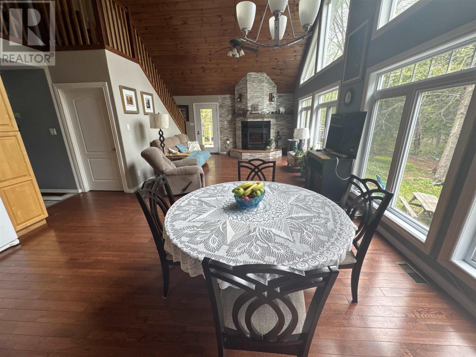 884 Dunlop Shores RD - 9