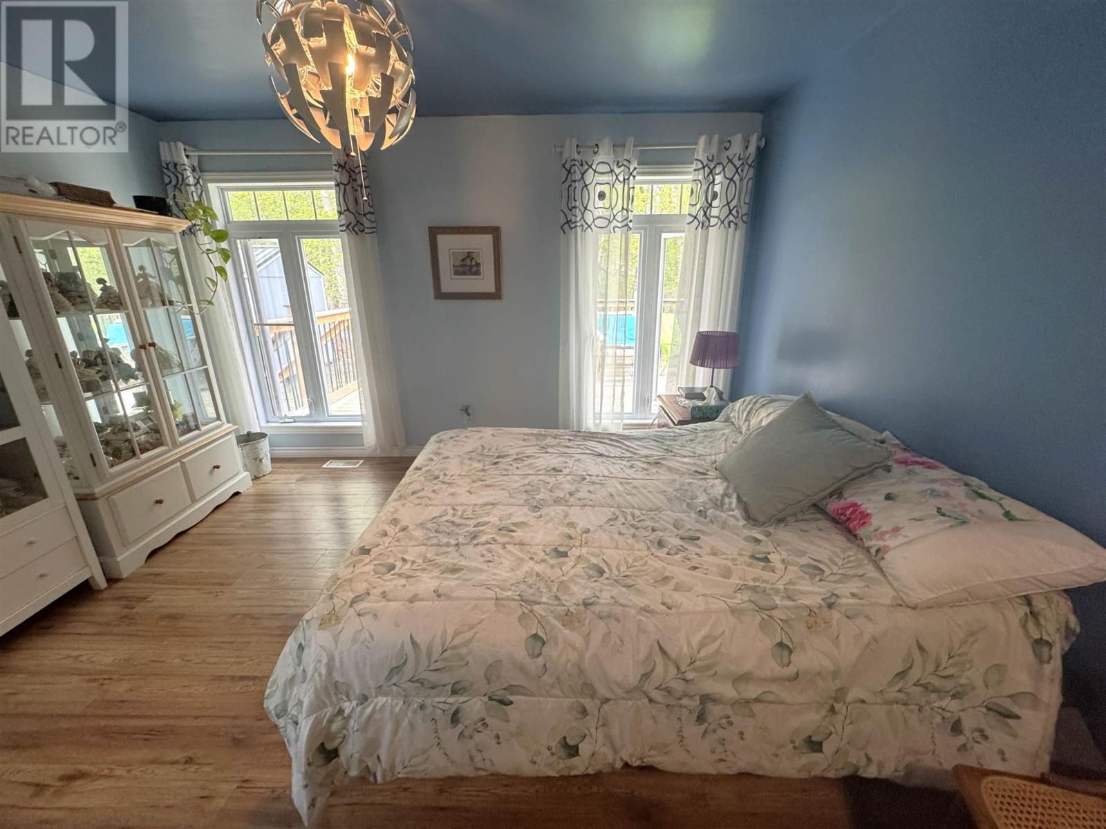 884 Dunlop Shores RD - 17