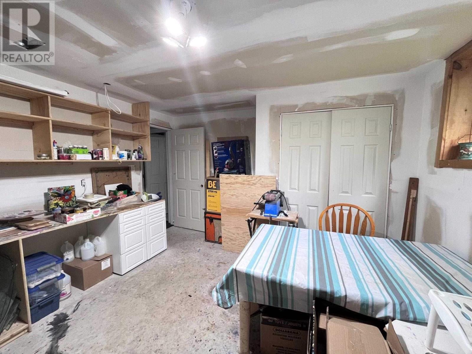 884 Dunlop Shores RD - 24
