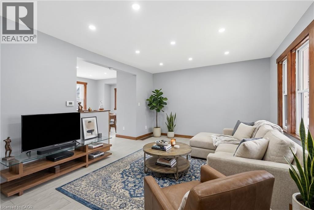570 CANNON Street E - 5