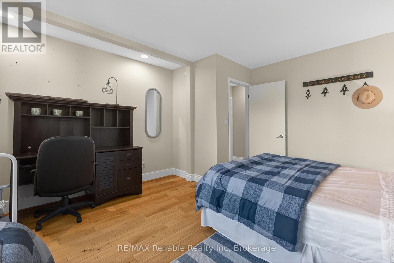 248 BRITANNIA ROAD W - 23