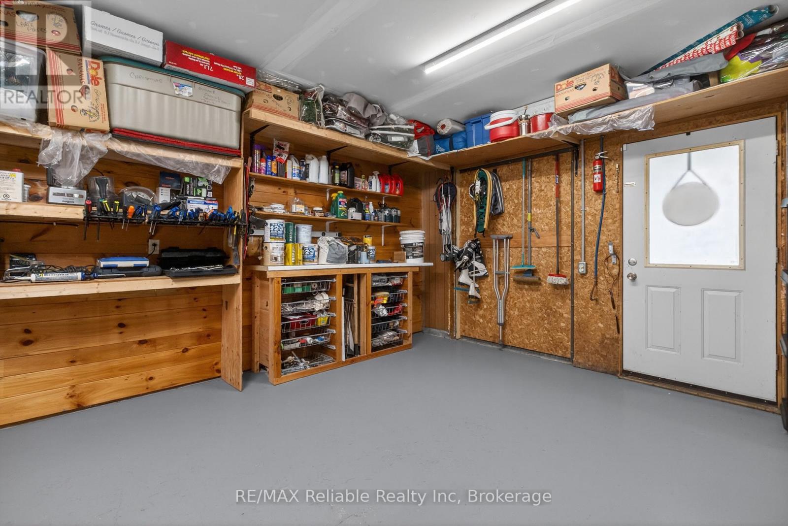 248 BRITANNIA ROAD W - 34