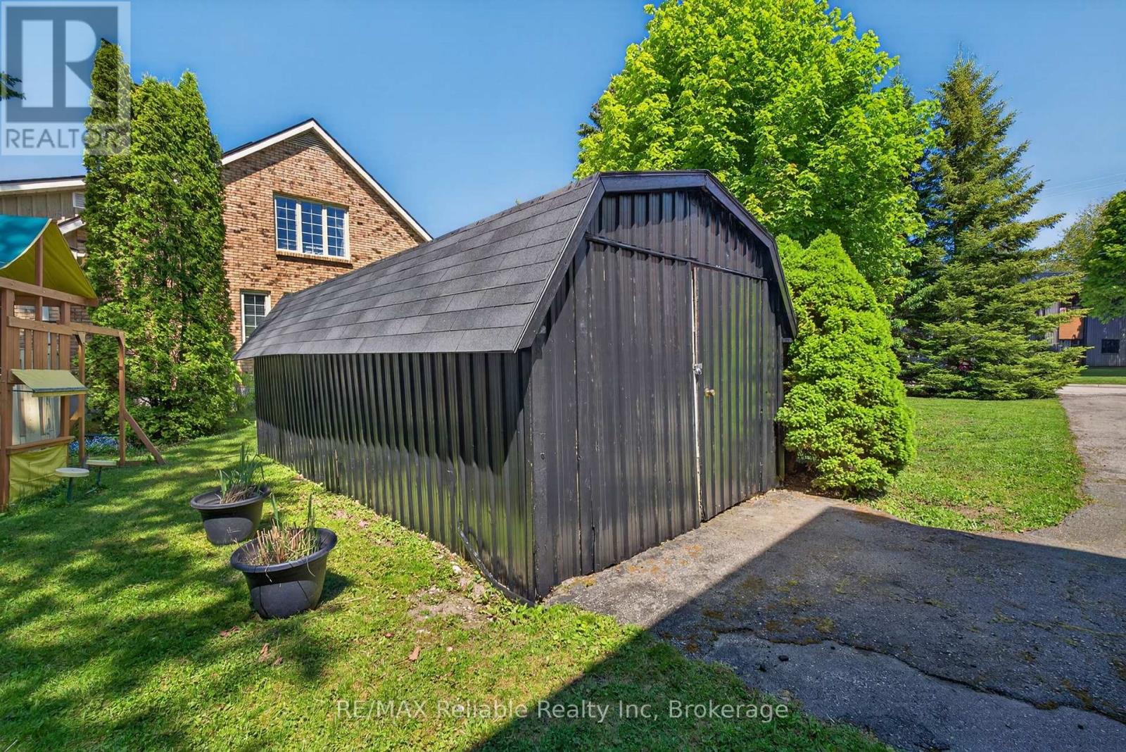 248 BRITANNIA ROAD W - 44