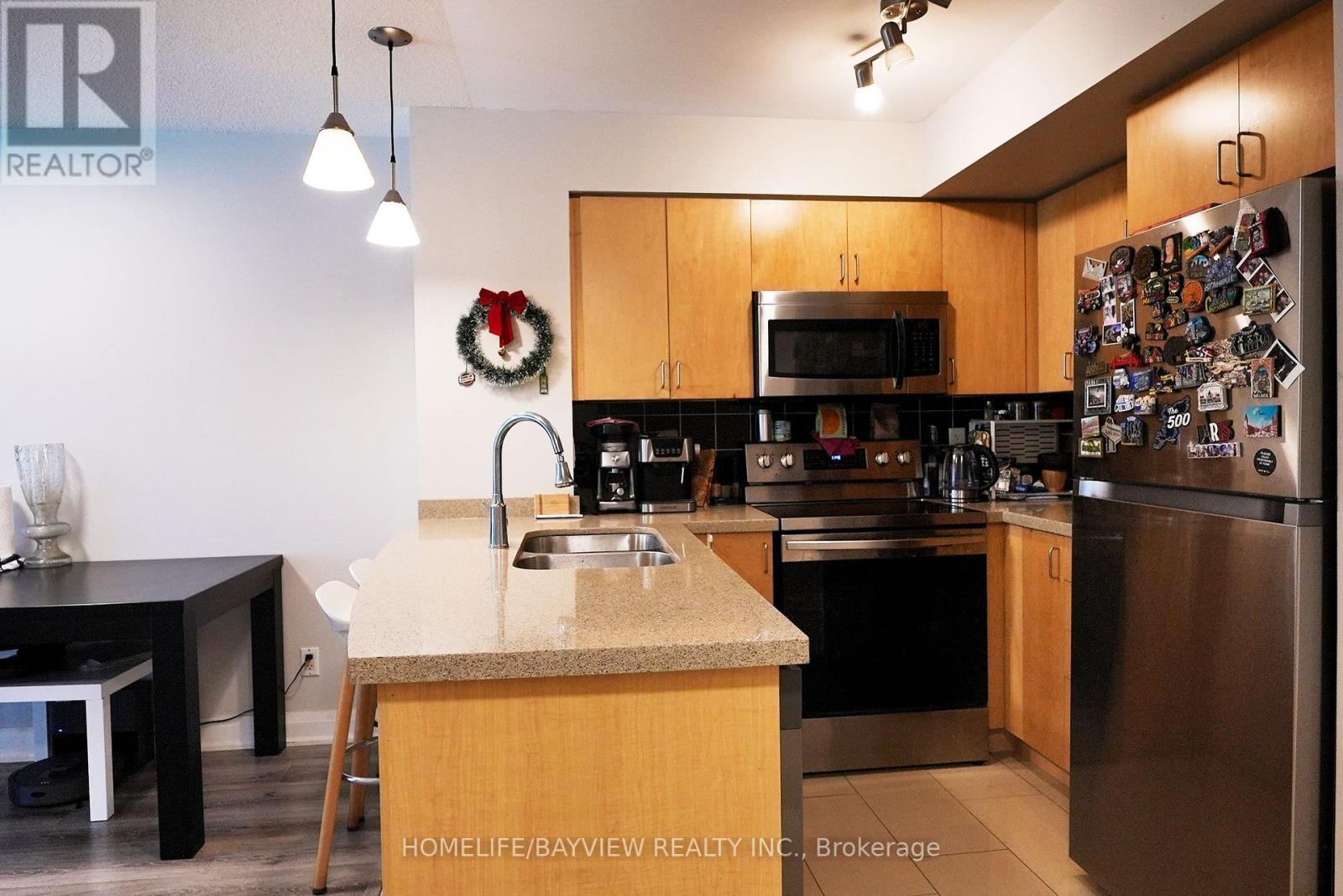 #915 18 YONGE STREET - 15