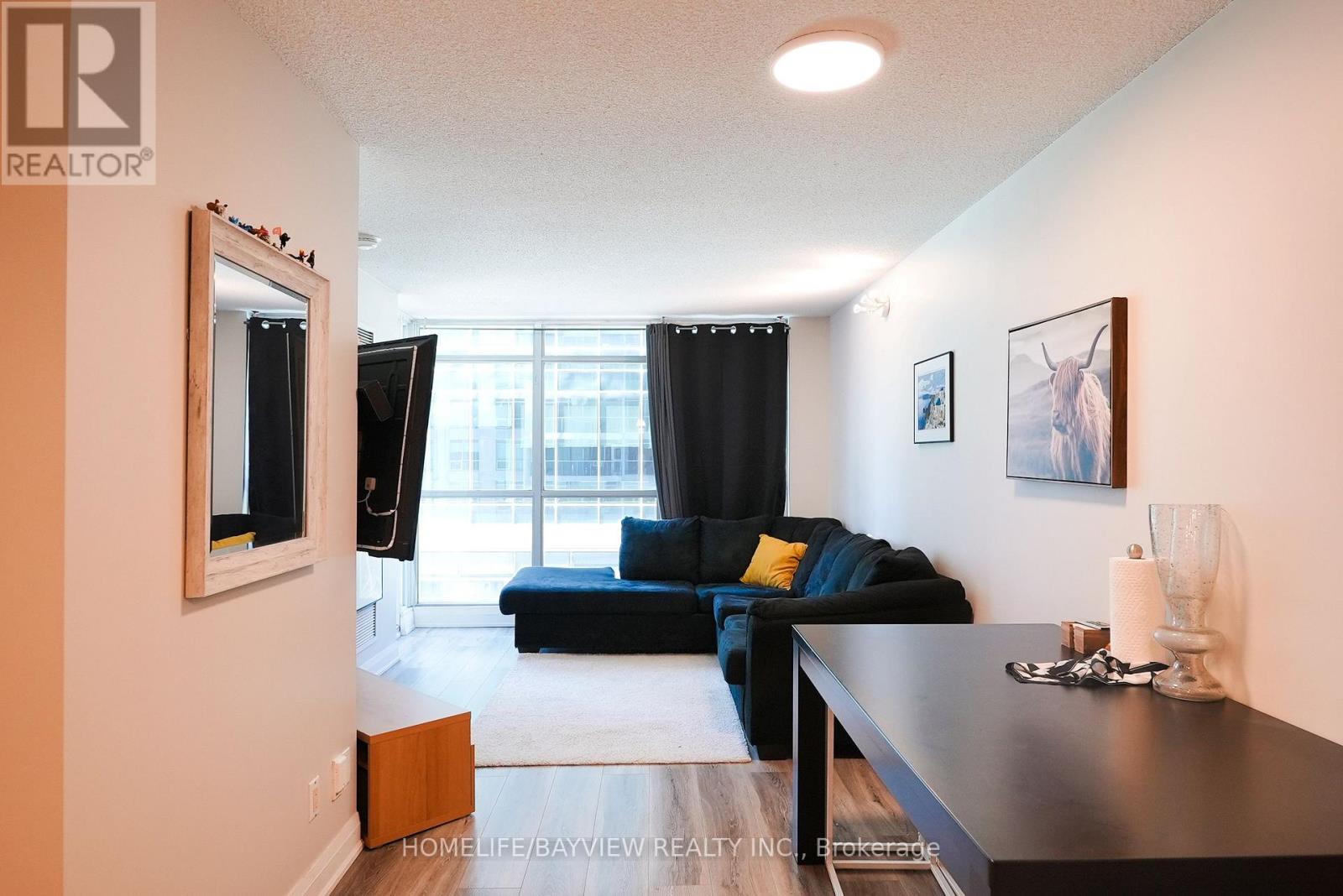 #915 18 YONGE STREET - 19