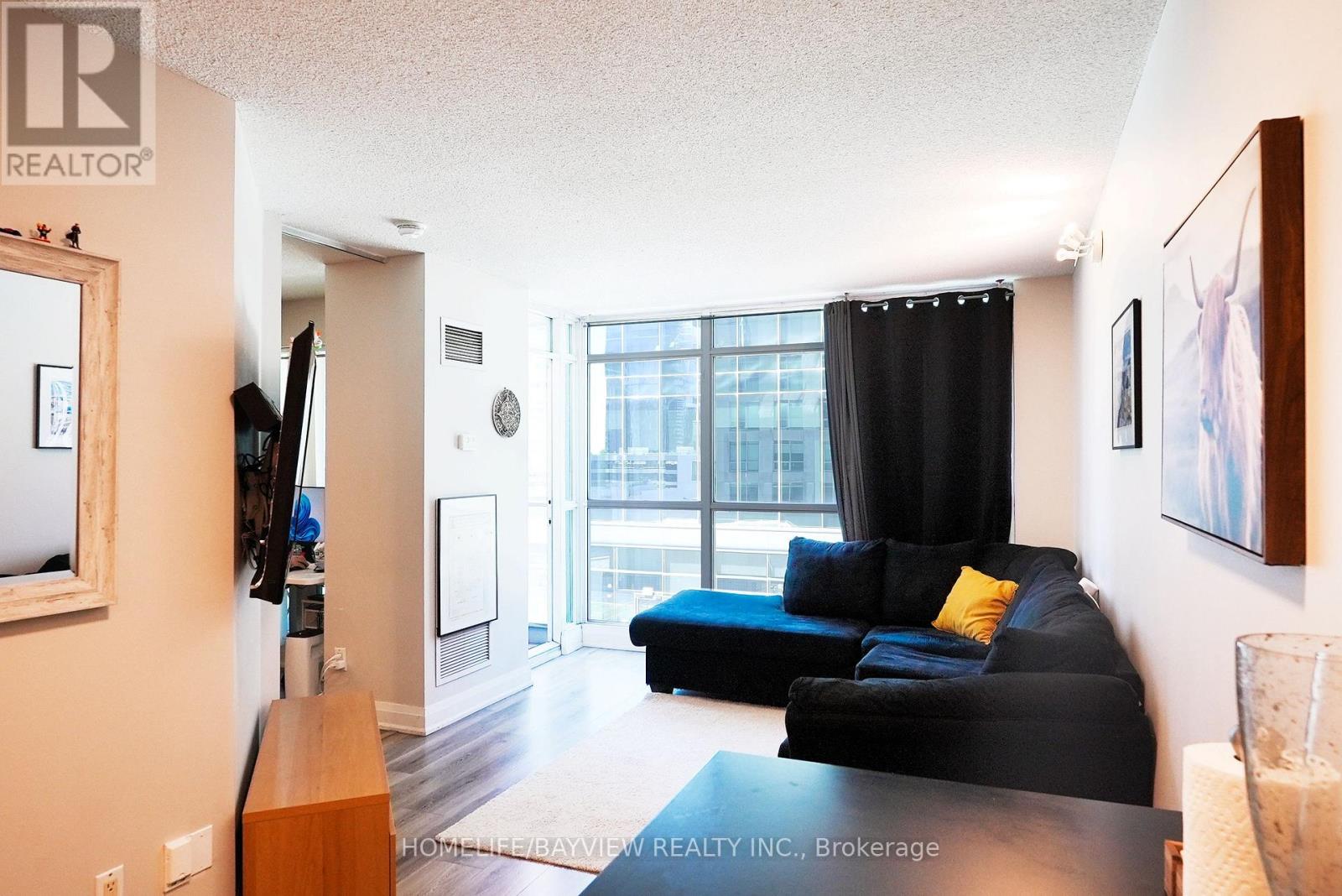 #915 18 YONGE STREET - 17
