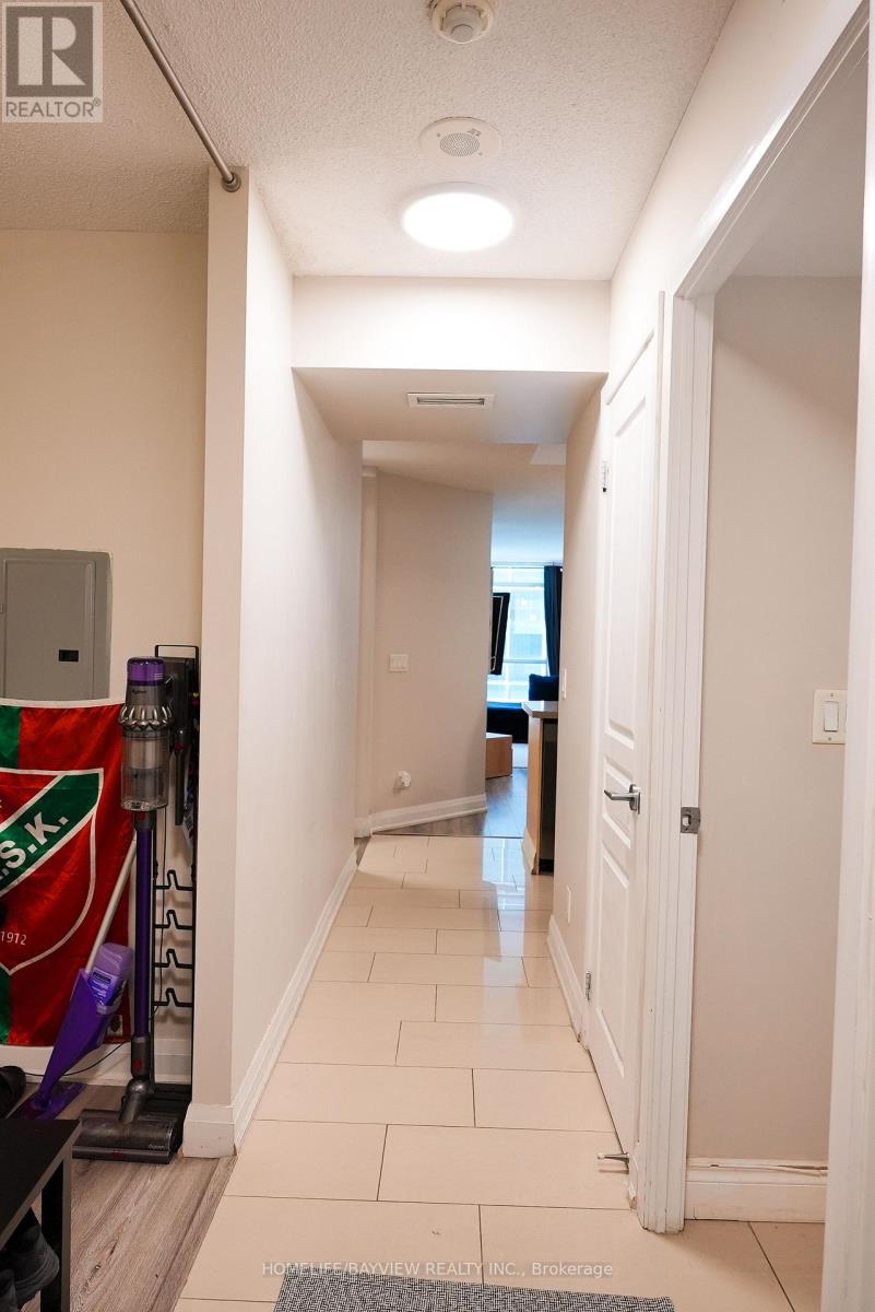 #915 18 YONGE STREET - 31