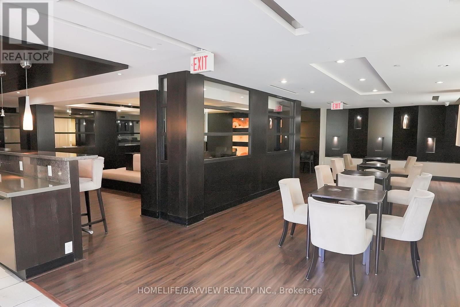 #915 18 YONGE STREET - 8