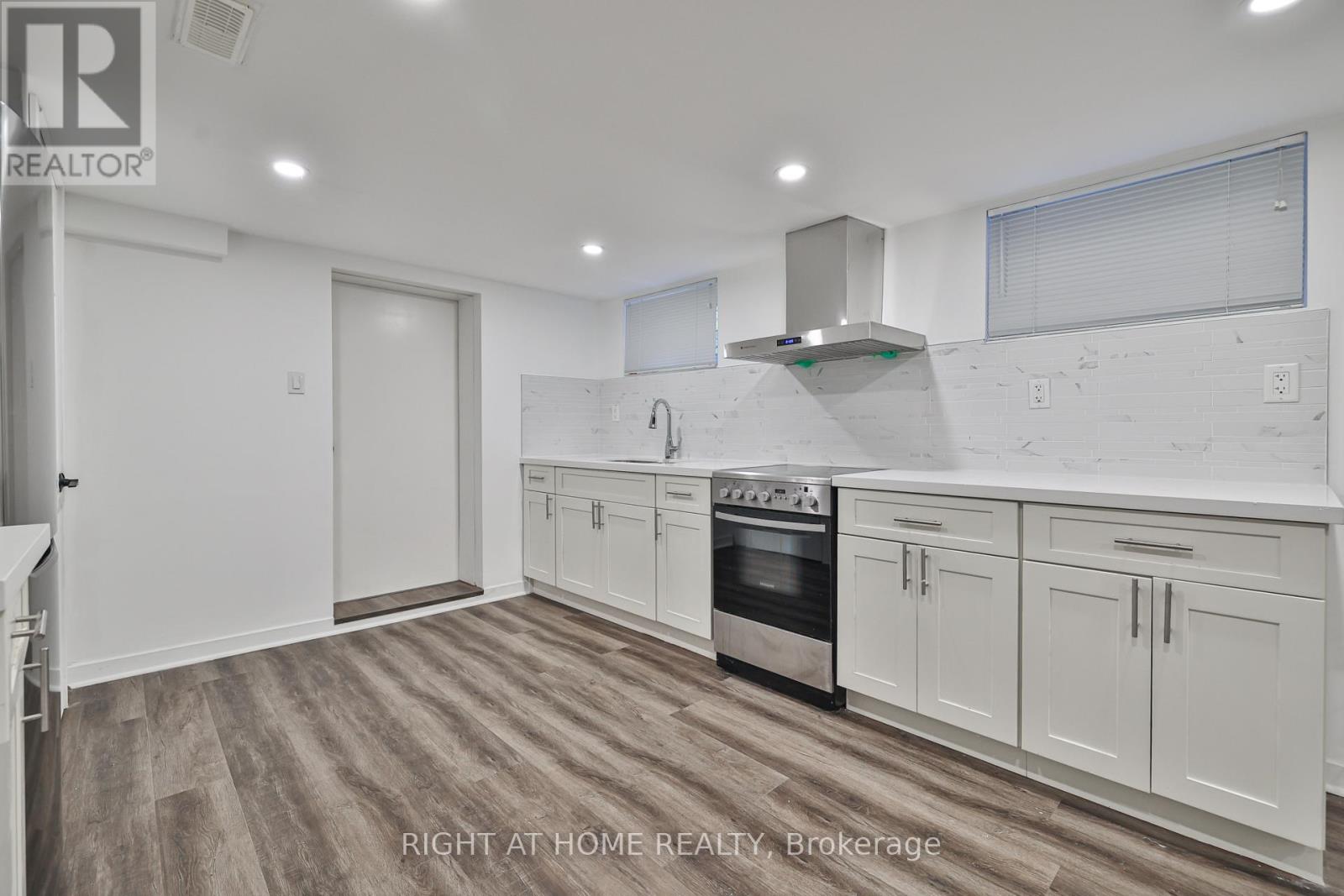 20 WINONA DRIVE - 28