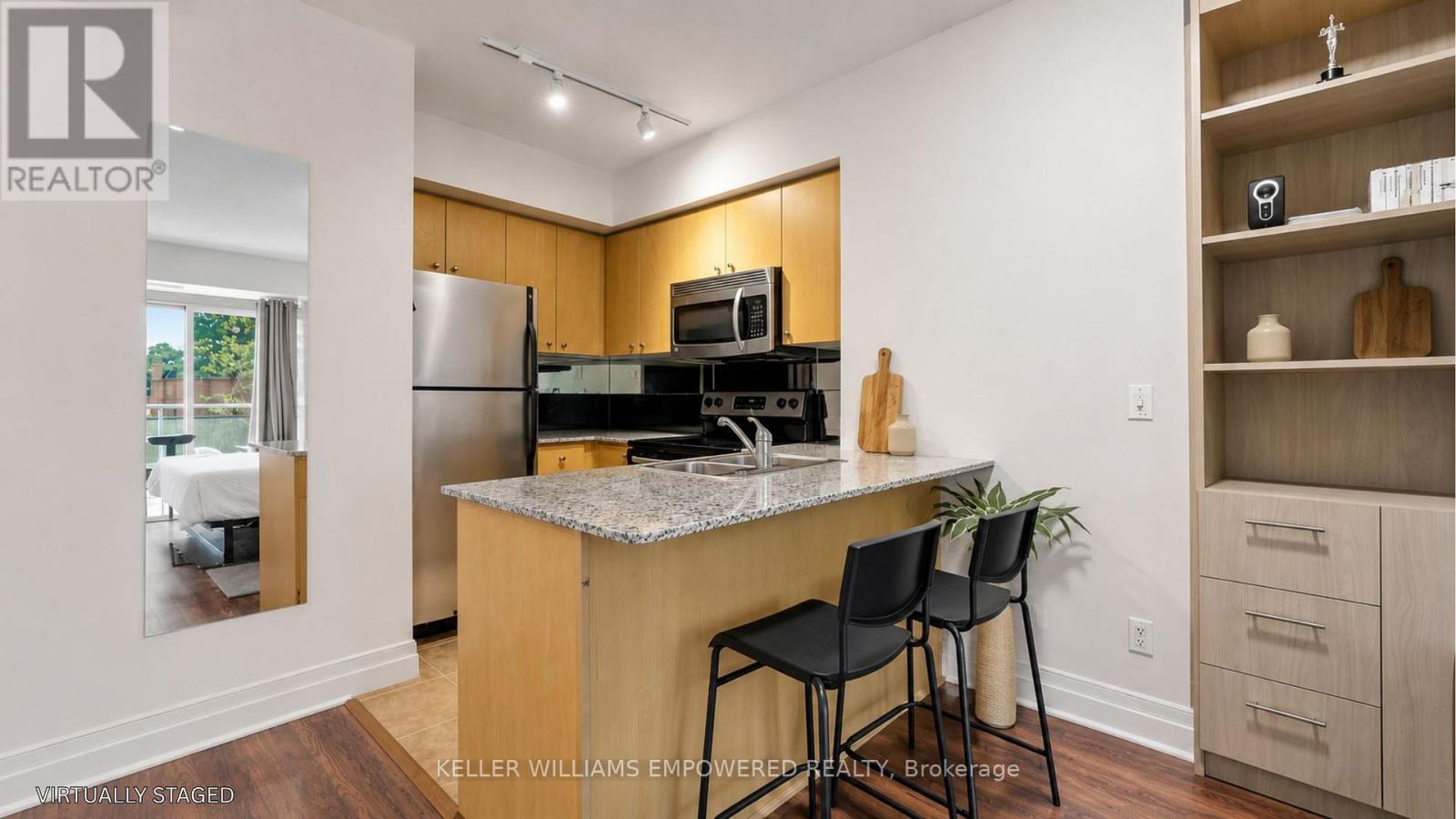 #311 8 SCOLLARD STREET - 14