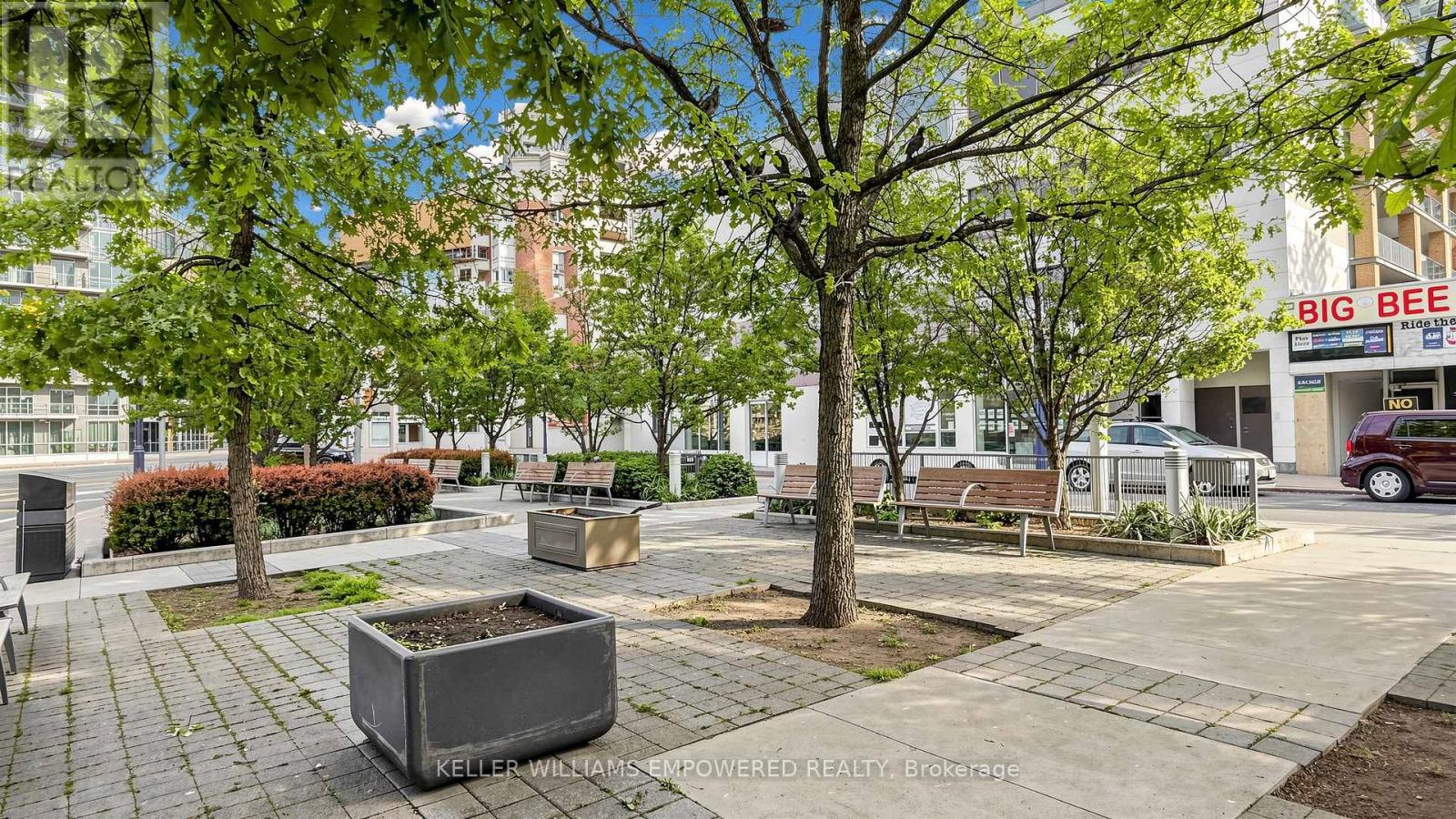#311 8 SCOLLARD STREET - 34