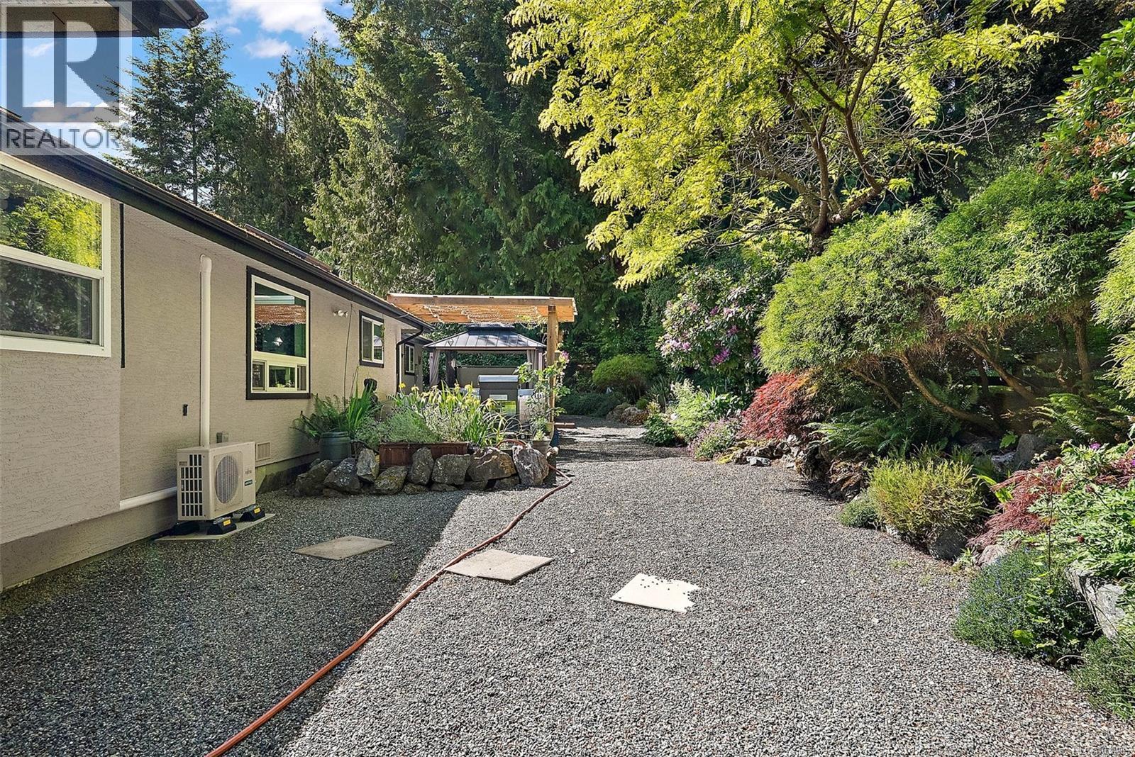 2375 Damascus Rd, Shawnigan Lake