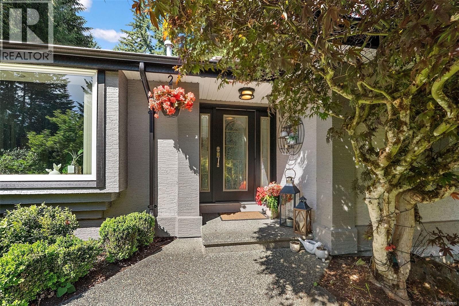 2375 Damascus Rd, Shawnigan Lake