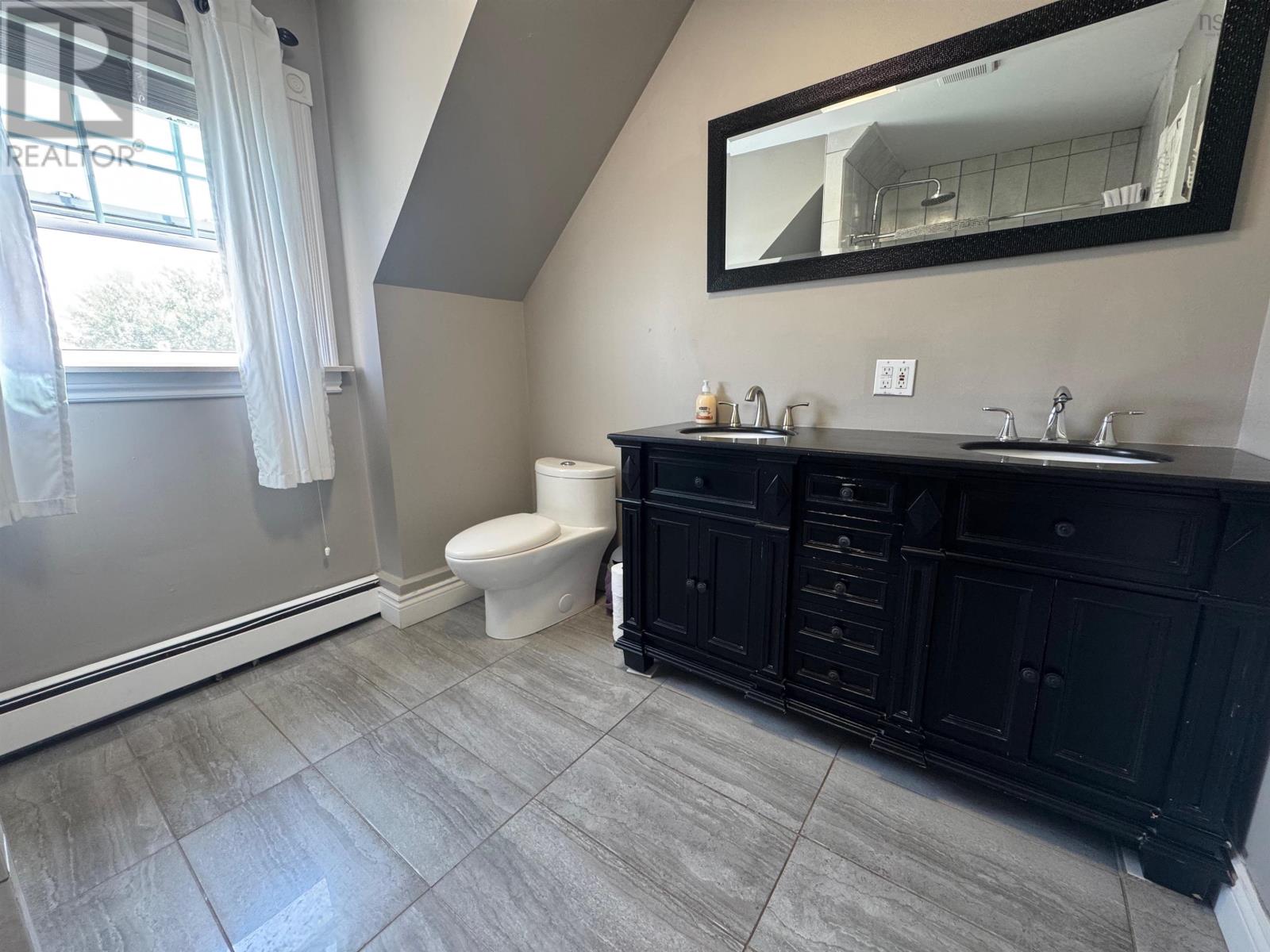 Property 42 of 46 of 21 Fraser Street