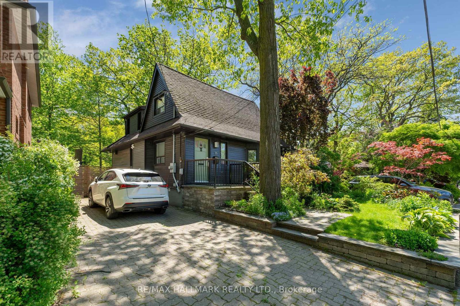 Listing photo of 35 BENLAMOND AVENUE