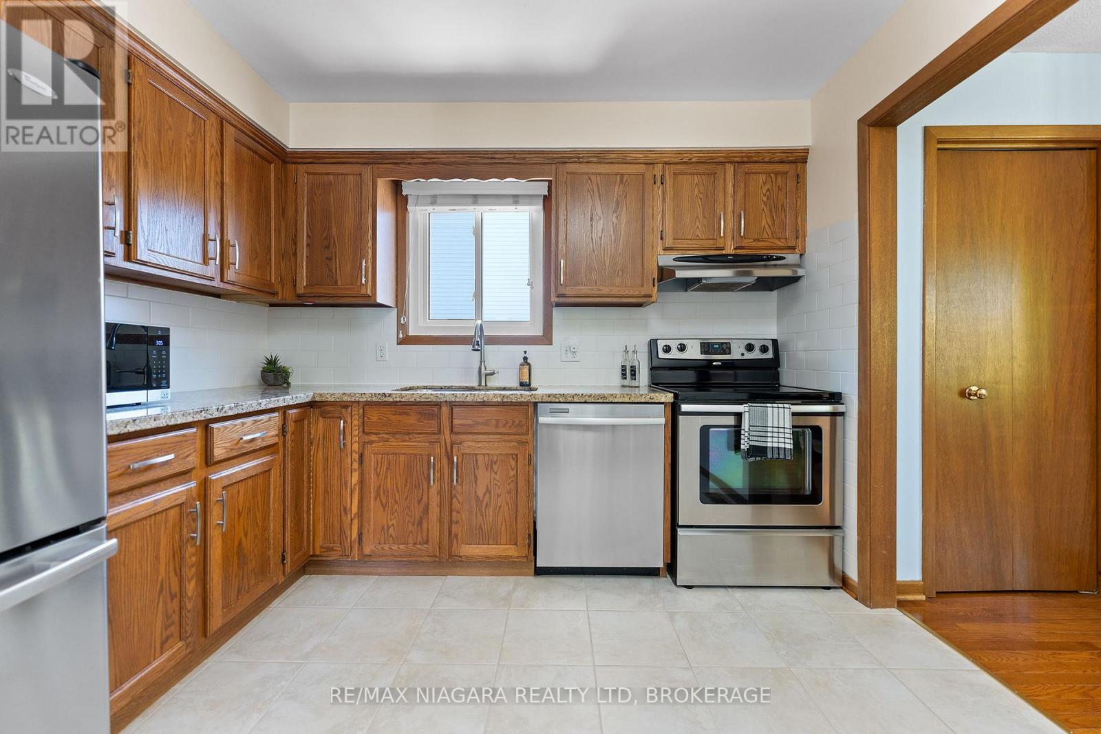 13 CORNWELL CIRCLE - 10