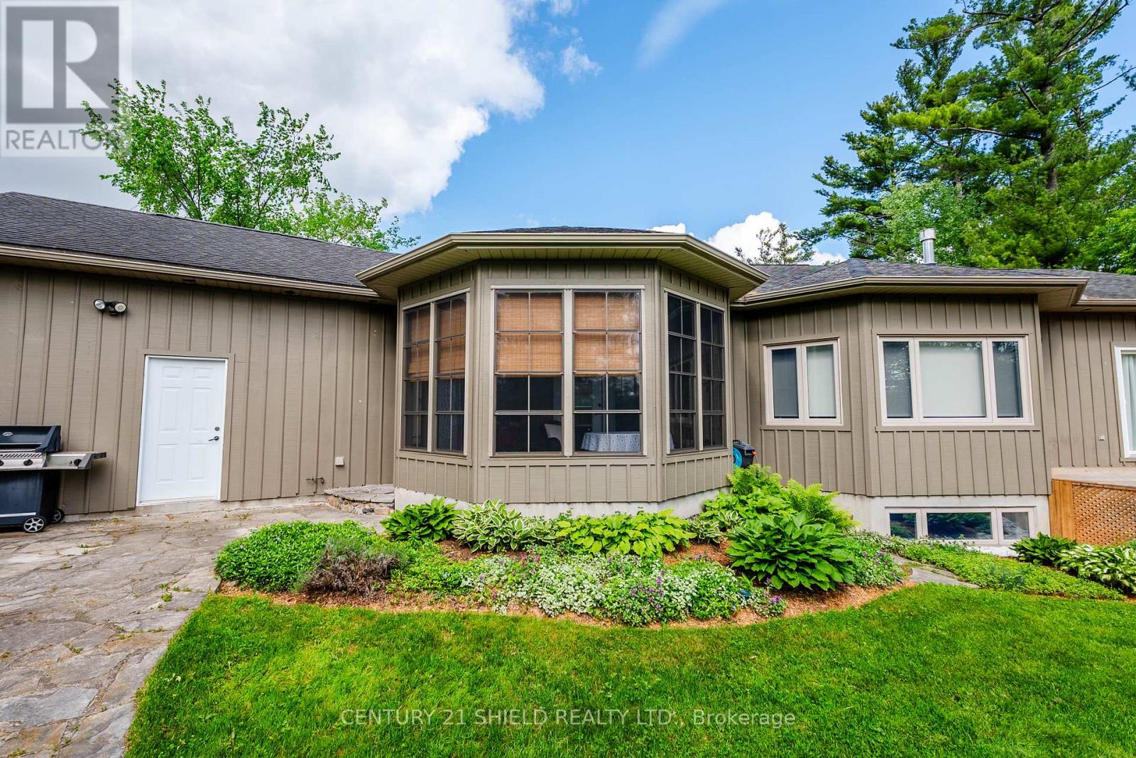 1 FOREST HILL ROAD - 13