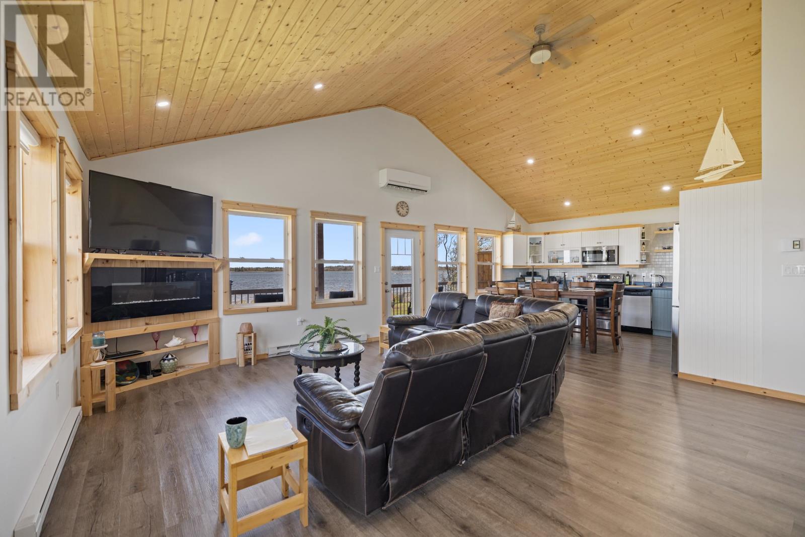 170 Courts Island Road - 8