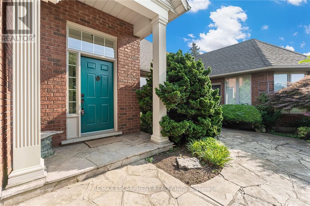 3503 LAKESHORE ROAD - 10