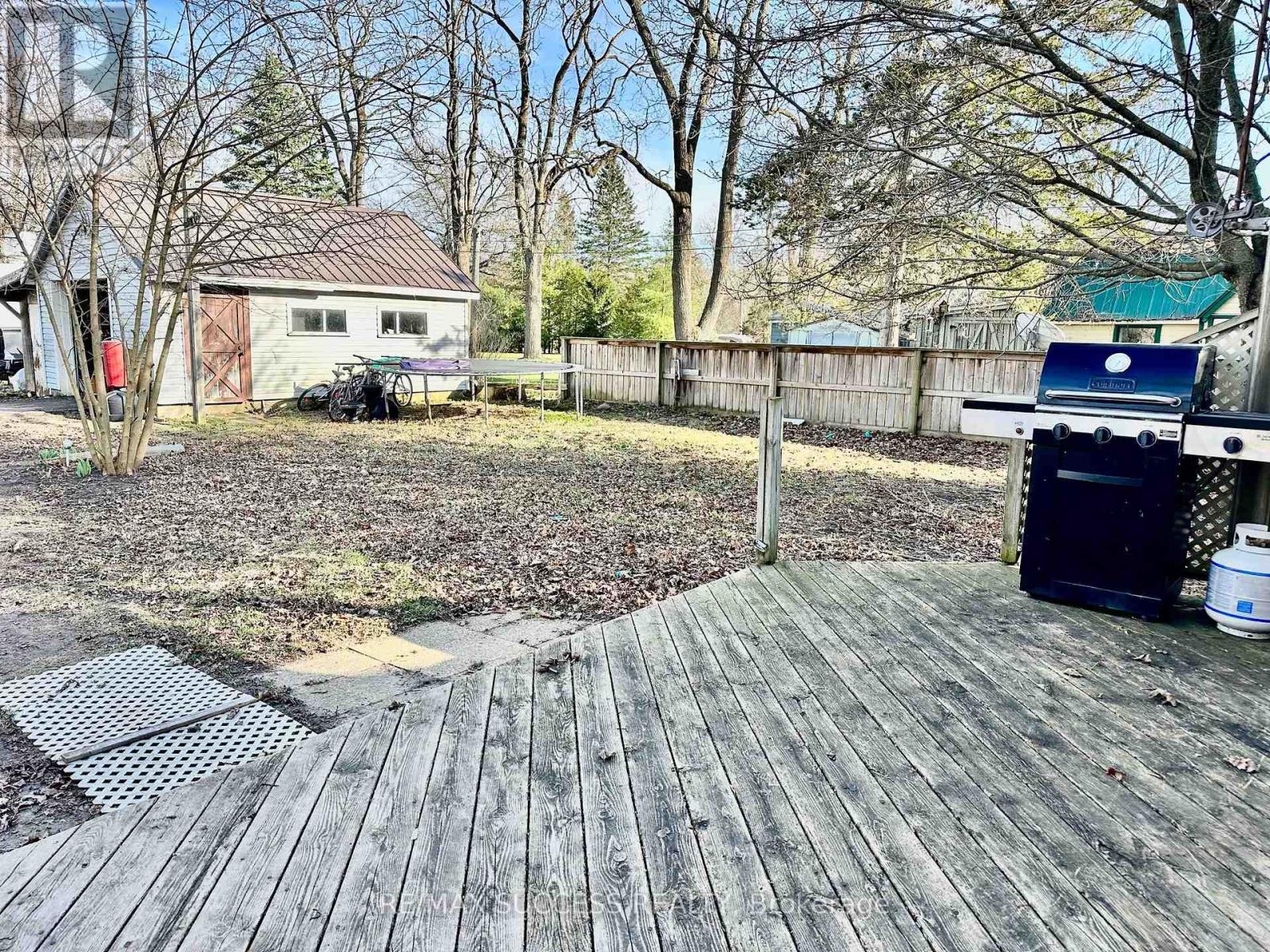 738 MOUNT PLEASANT ROAD - 16