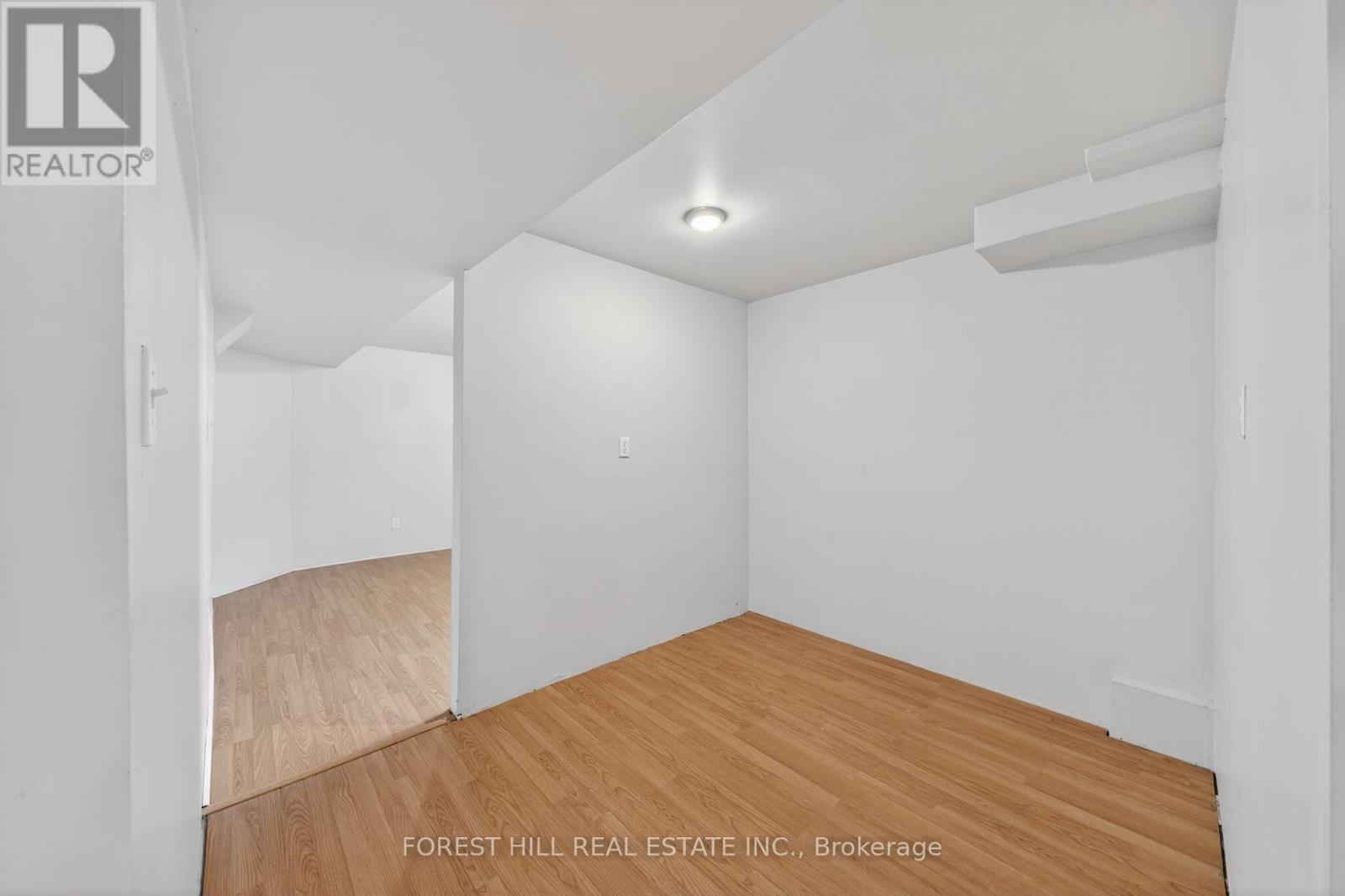 1937 WILSON STREET - 36