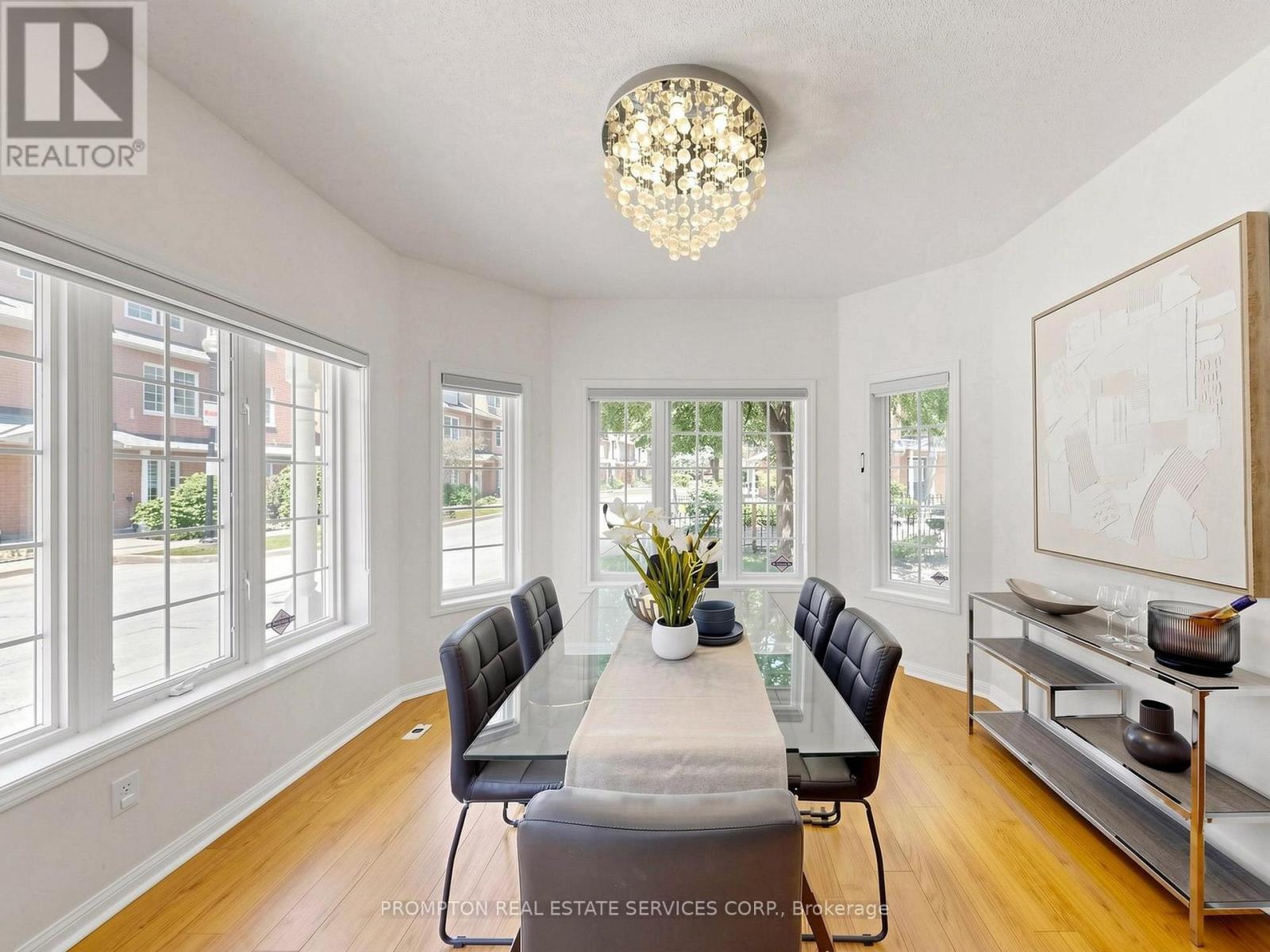 #21 5 ST.MORITZ WAY - 10