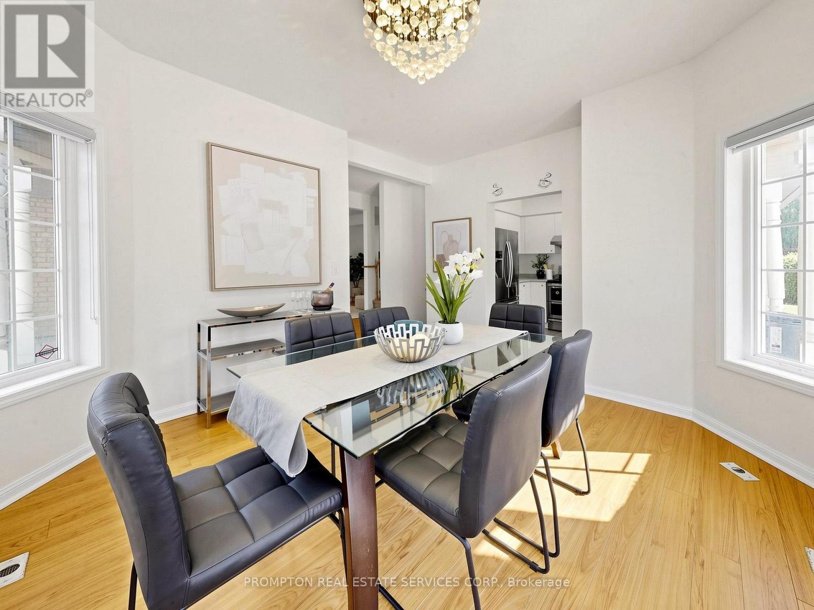 #21 5 ST.MORITZ WAY - 11