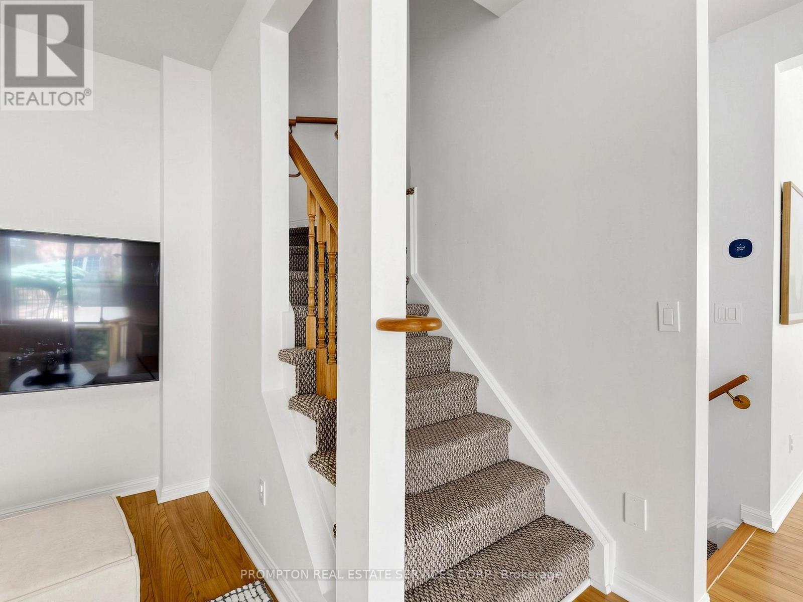 #21 5 ST.MORITZ WAY - 12