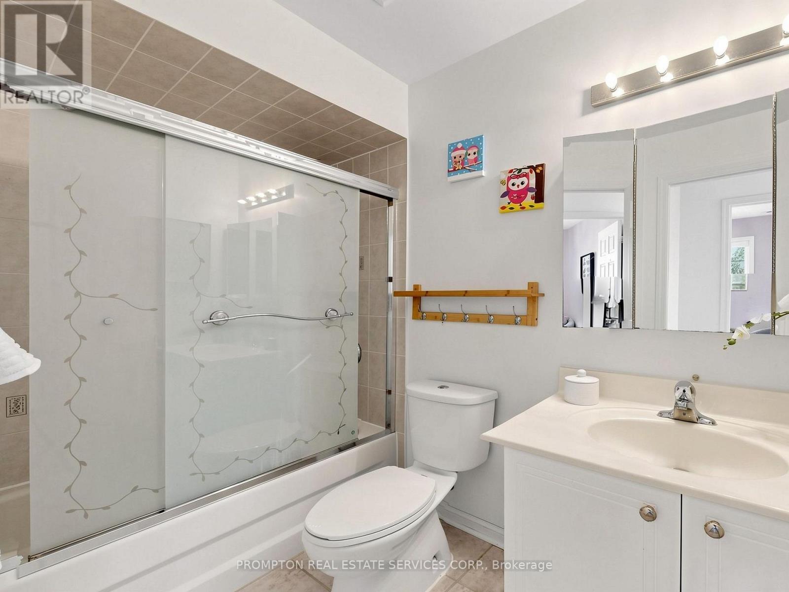 #21 5 ST.MORITZ WAY - 22