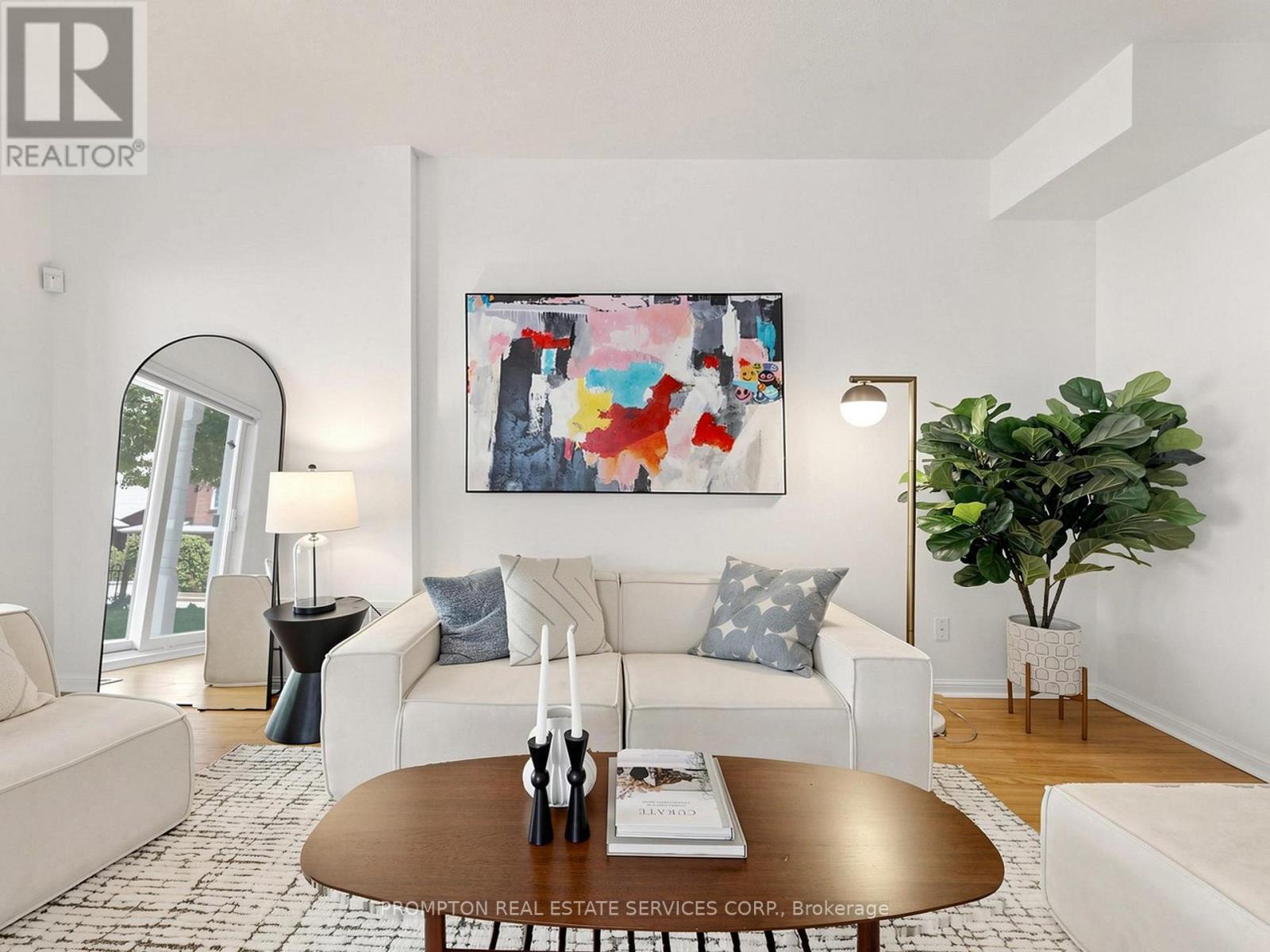 #21 5 ST.MORITZ WAY - 26